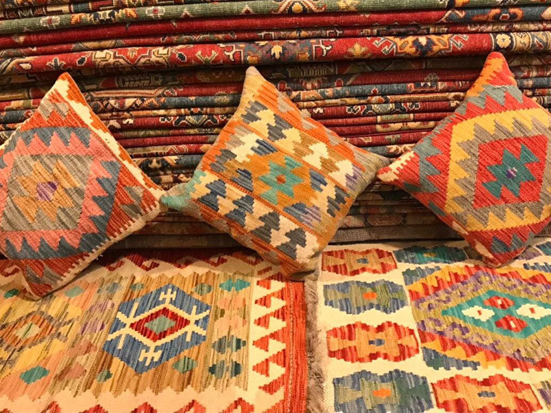 How to Give a Facelift to Your Home by Adding Kilim Cushions