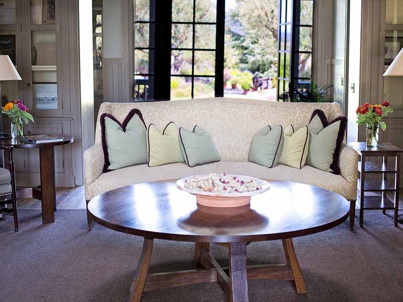 Seasonal Decorative Tips for a Fresh and Inspirational Look of Your Home in Each Season