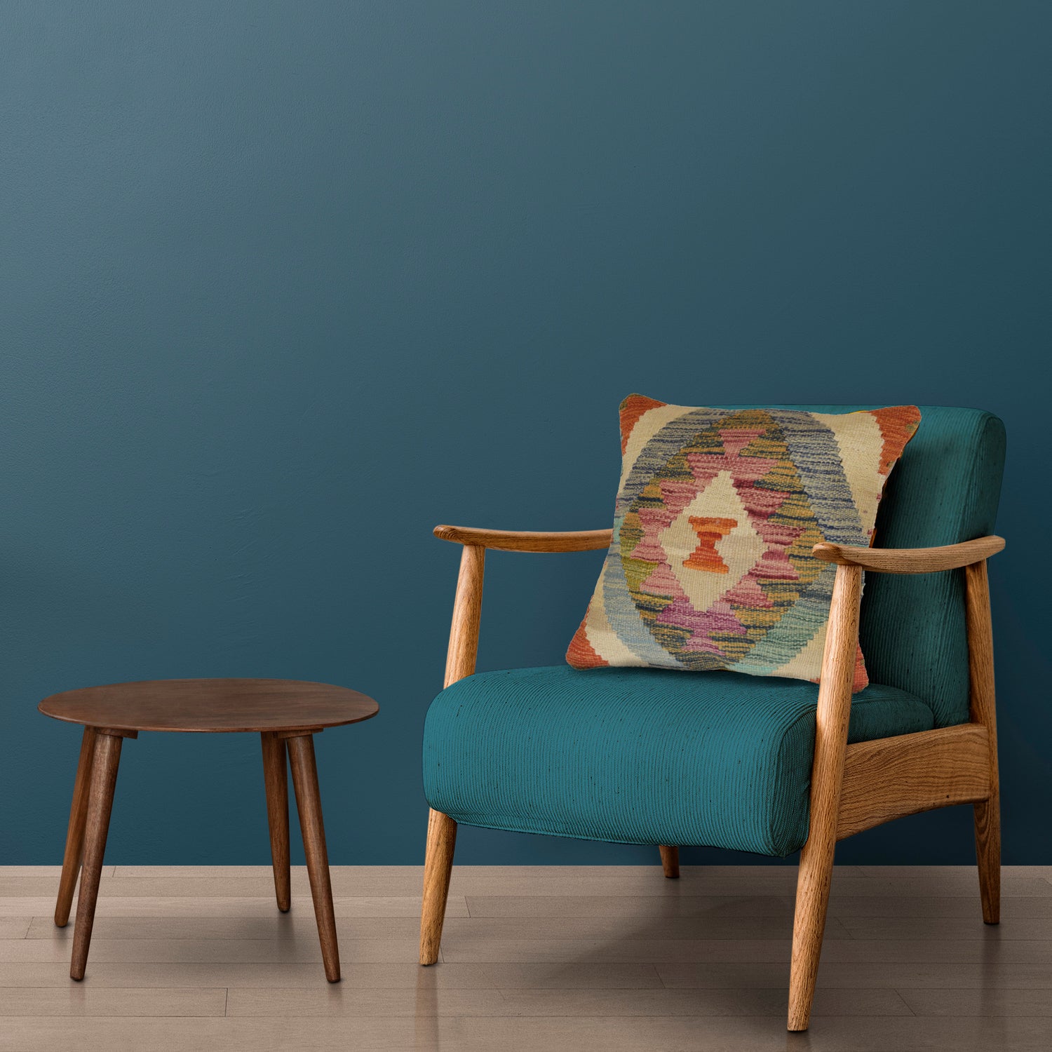 Afghan Kilim Cushion 1' 6" x 1' 6" ft / 45 x 46 cm - No. 17786