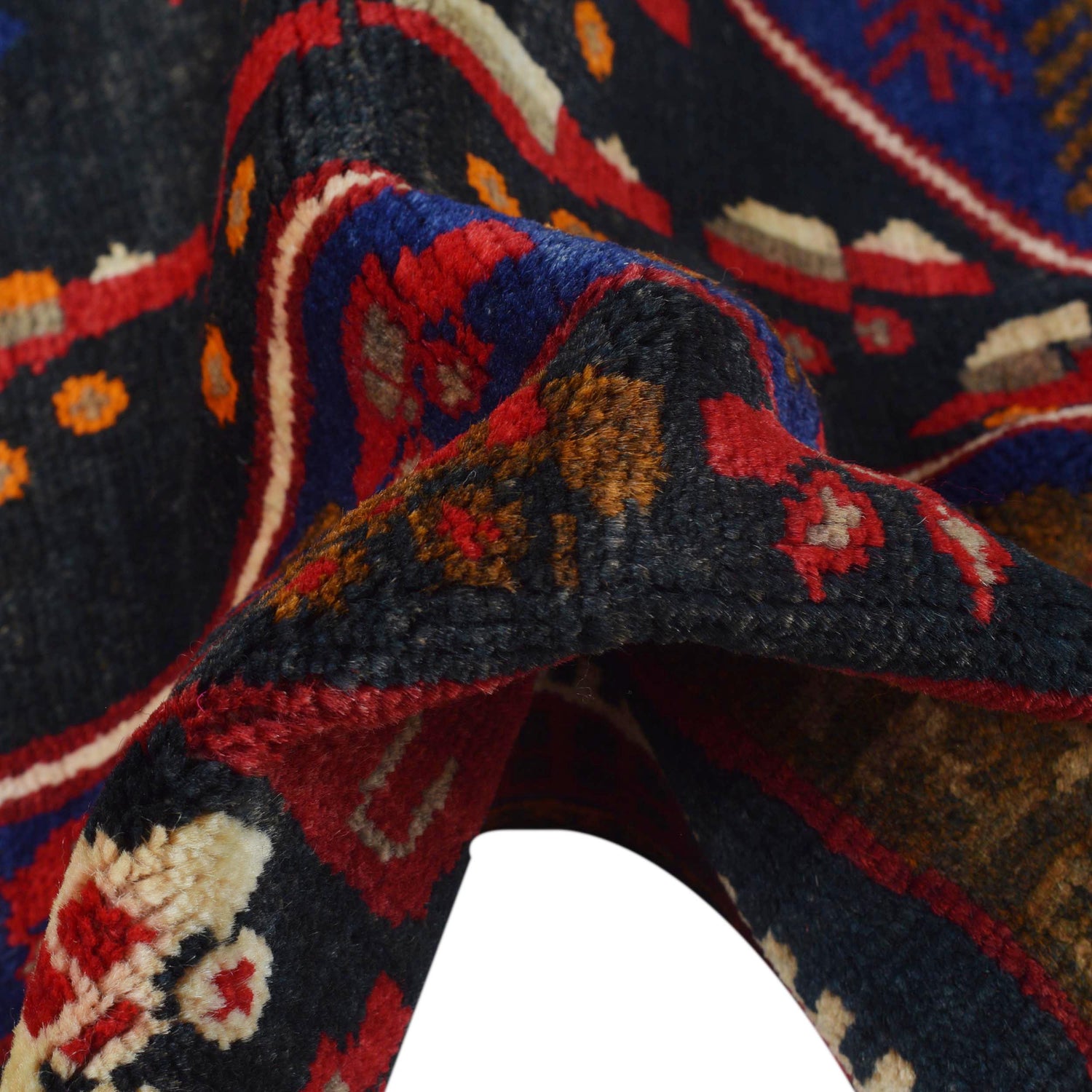 Handmade Pictorial Carpet 2' 5" x 3' 11" ft / 73 x 119 cm - No. 3291