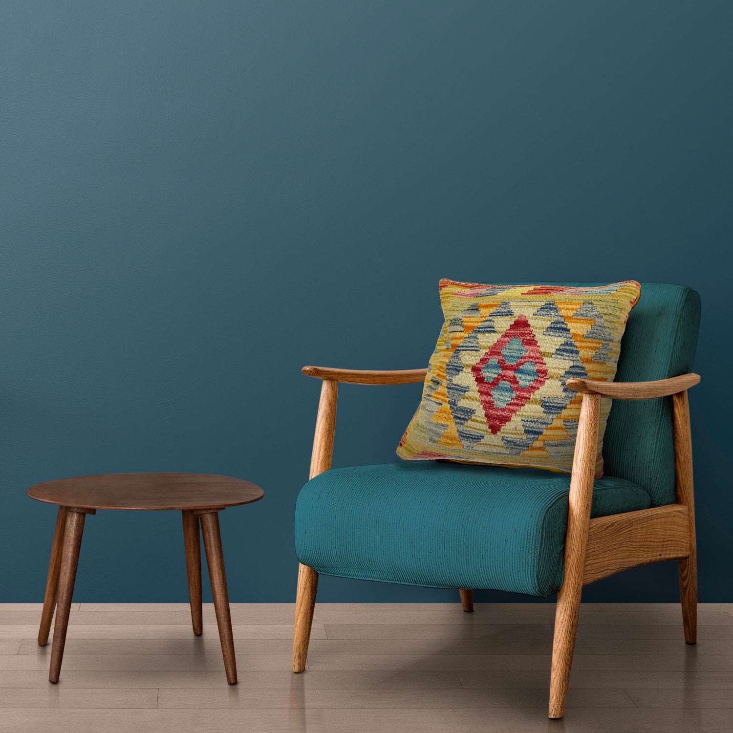 Turkish Style Kelim Cushion 1' 6" x 1' 6" ft / 45 x 45 cm - No. 38479