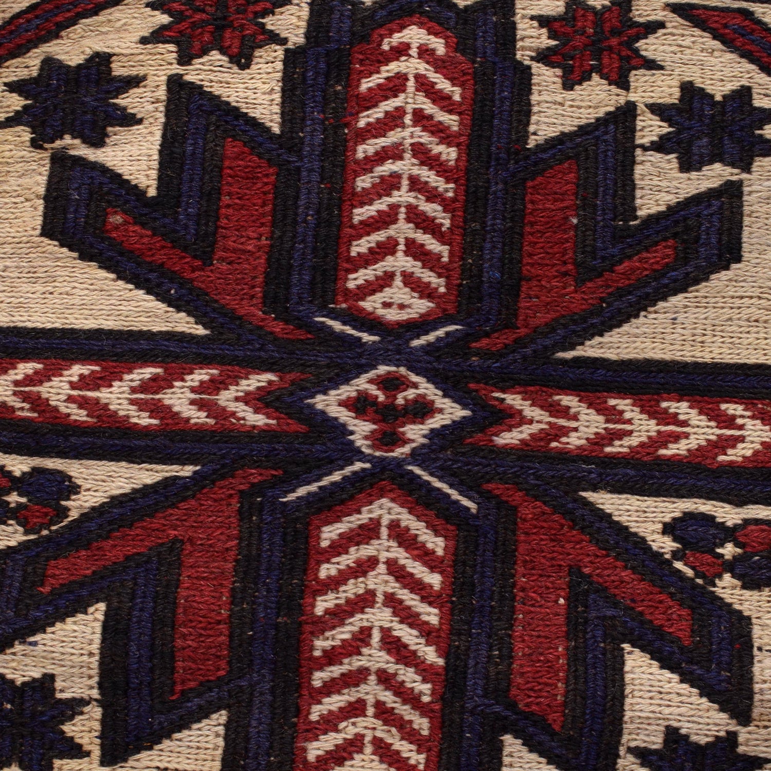 Handmade Vintage Kilim 2' 8" x 3' 11" ft / 81 x 120 cm - No. 3981