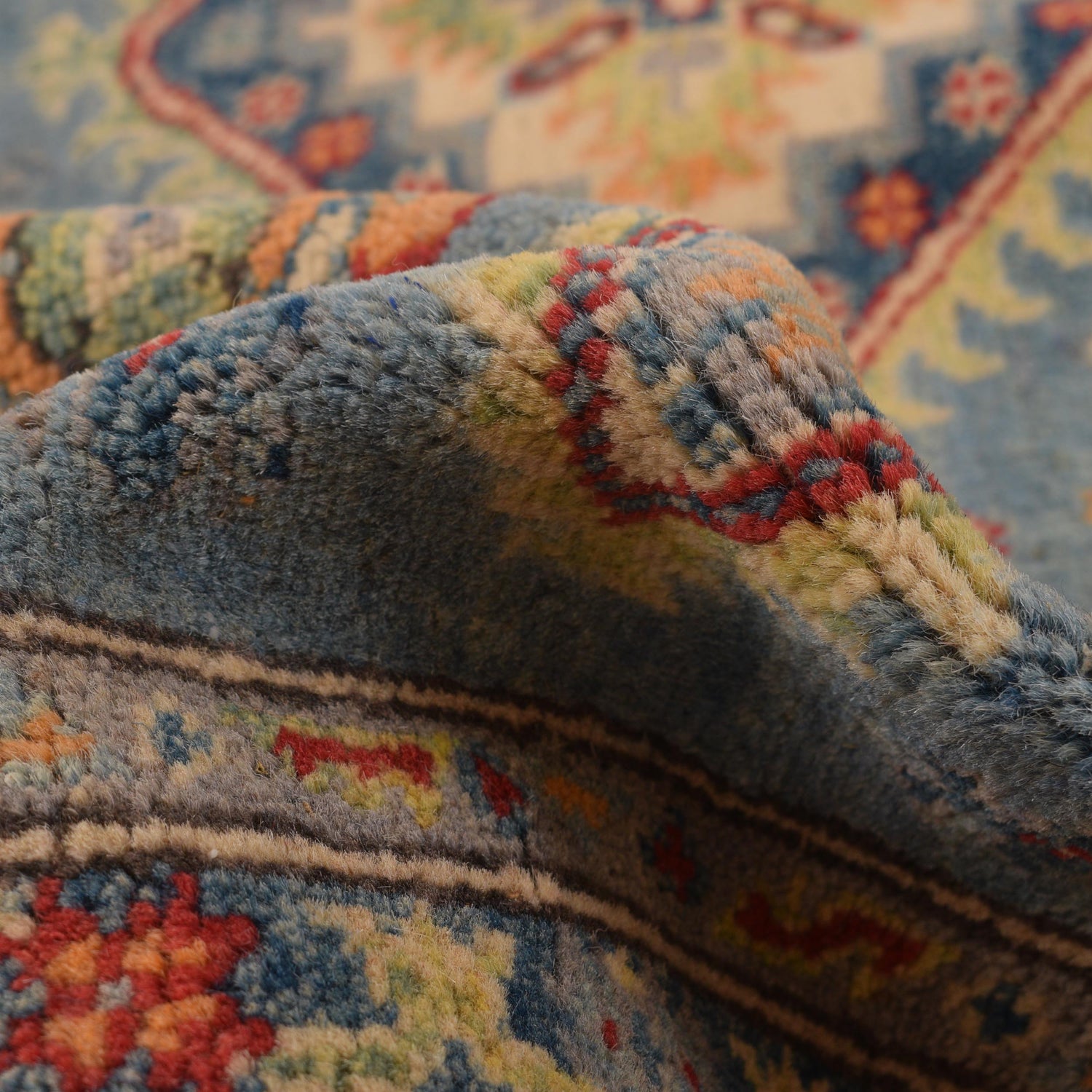 Hand knotted Kazak Carpet 4' 10" x 6' 2" ft / 147 x 188 cm - No. B34195