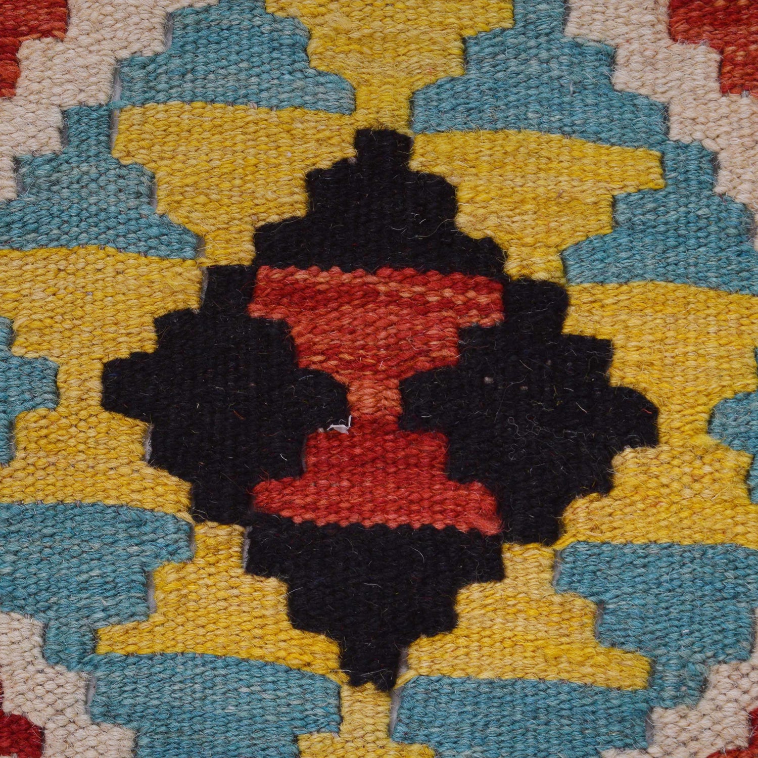 Short Kilim Runner 2' 2"x 6' 7" ft / 66 x 201 cm - No. G31277