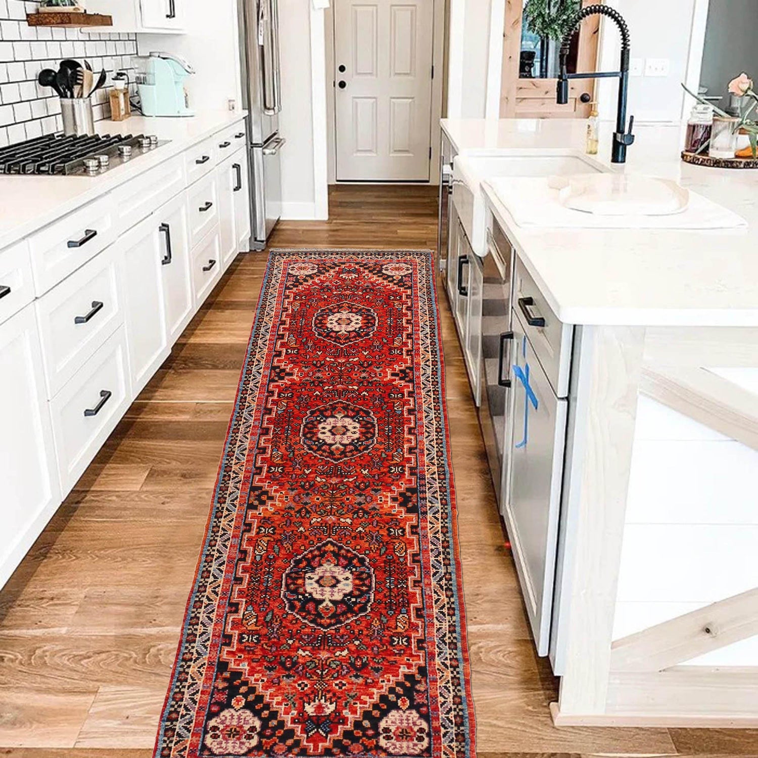 Persian Shirazi Design Carpet Runner 2' 8" x 9' 4" ft / 81 x 285 cm - No. G36499