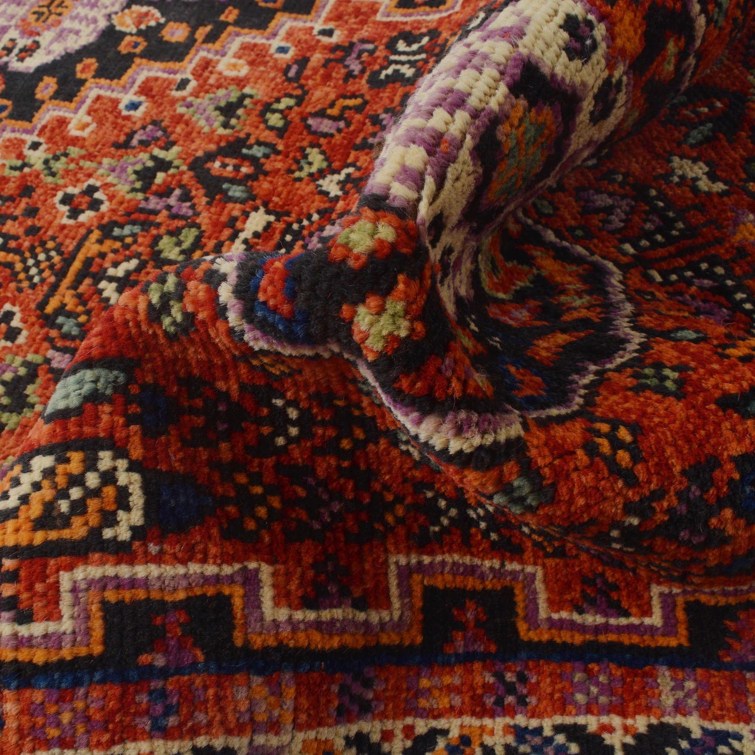 Shirazi Hand Knotted Carpe Runner 2' 8" x 9' 5" ft / 81 x 288 cm - No. G36501