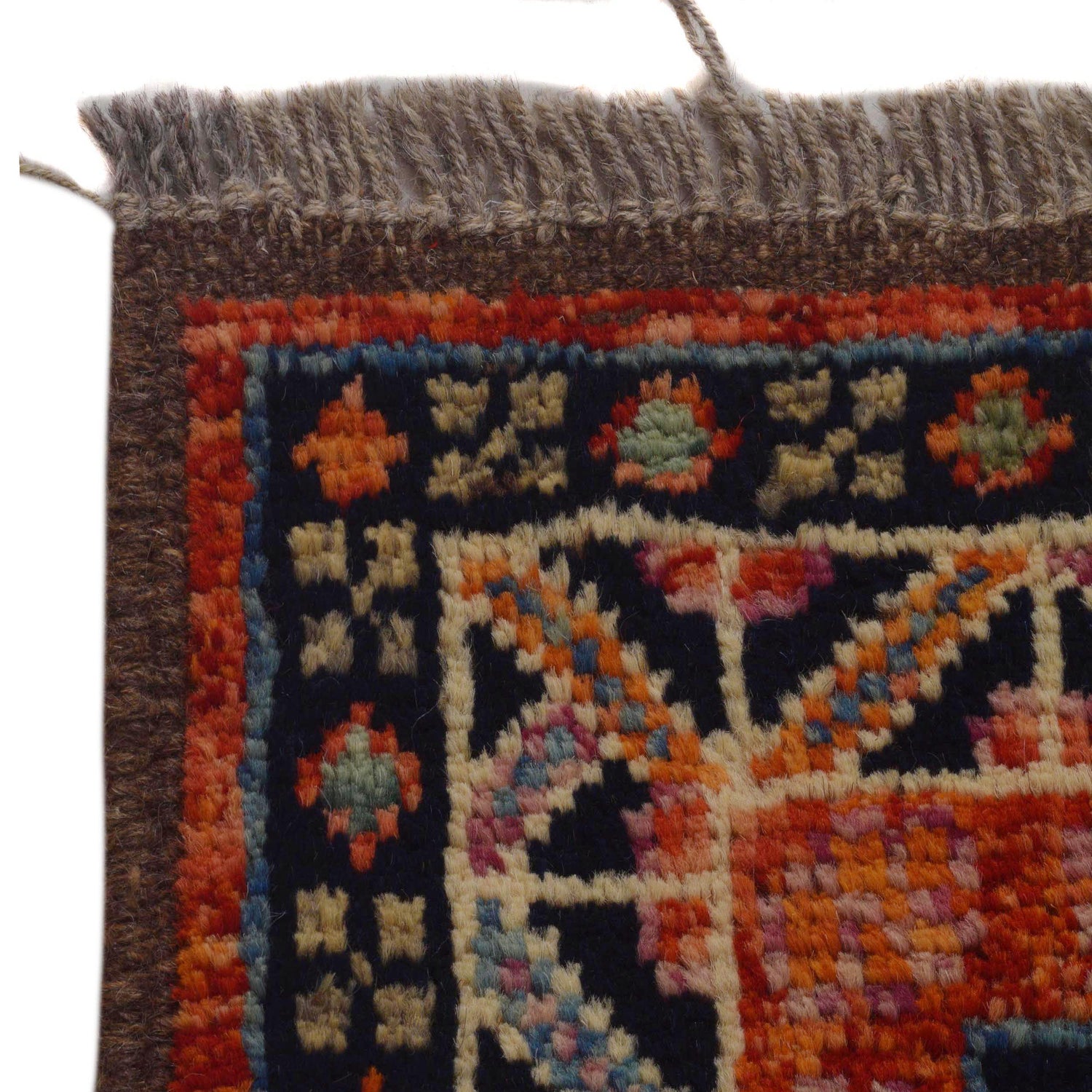 Rich Red Color Shiraz Carpet 3' 11" x 6' 1" ft / 120 x 186 cm - No. G36503