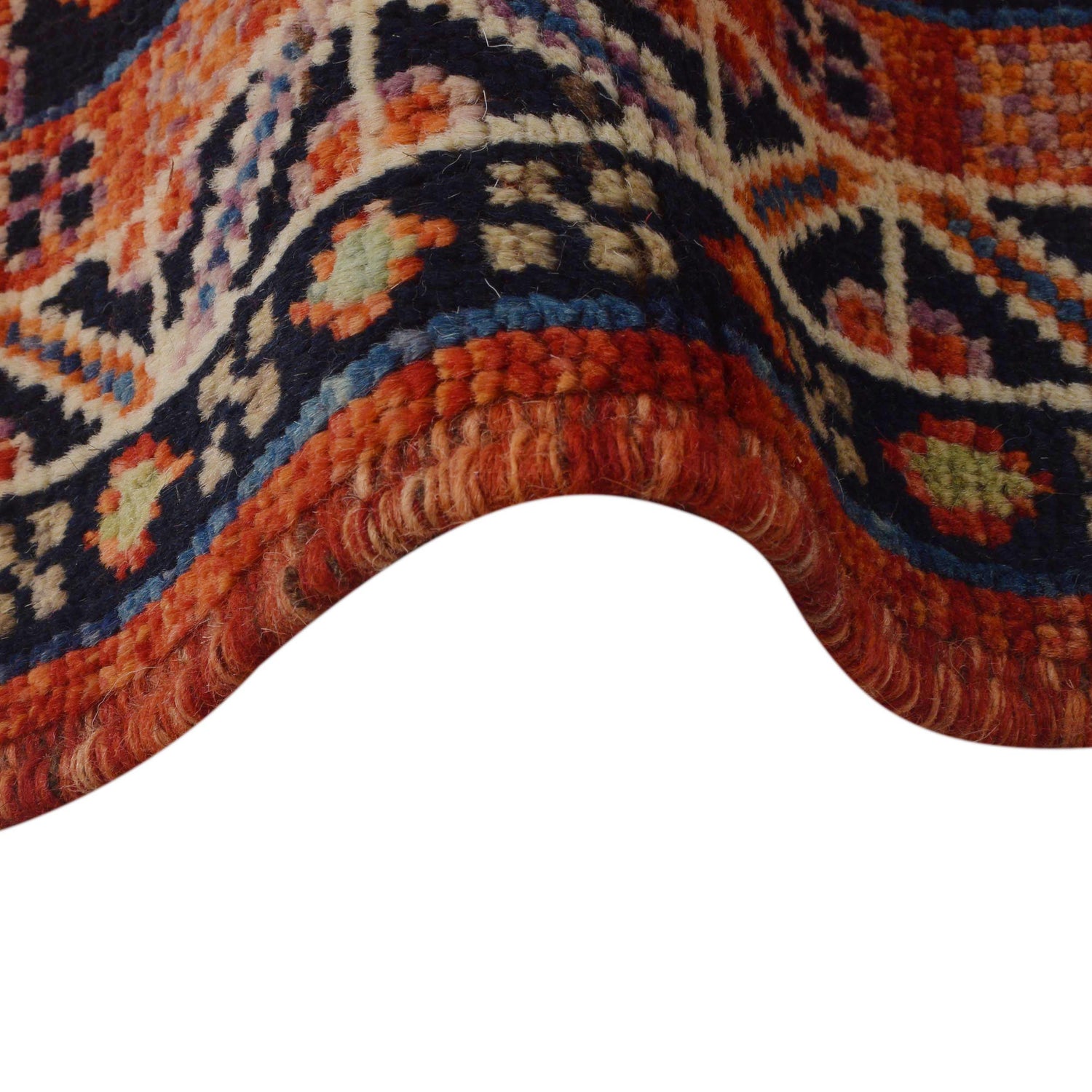 Rich Red Color Shiraz Carpet 3' 11" x 5' 10" ft / 119 x 179 cm - No. G36505