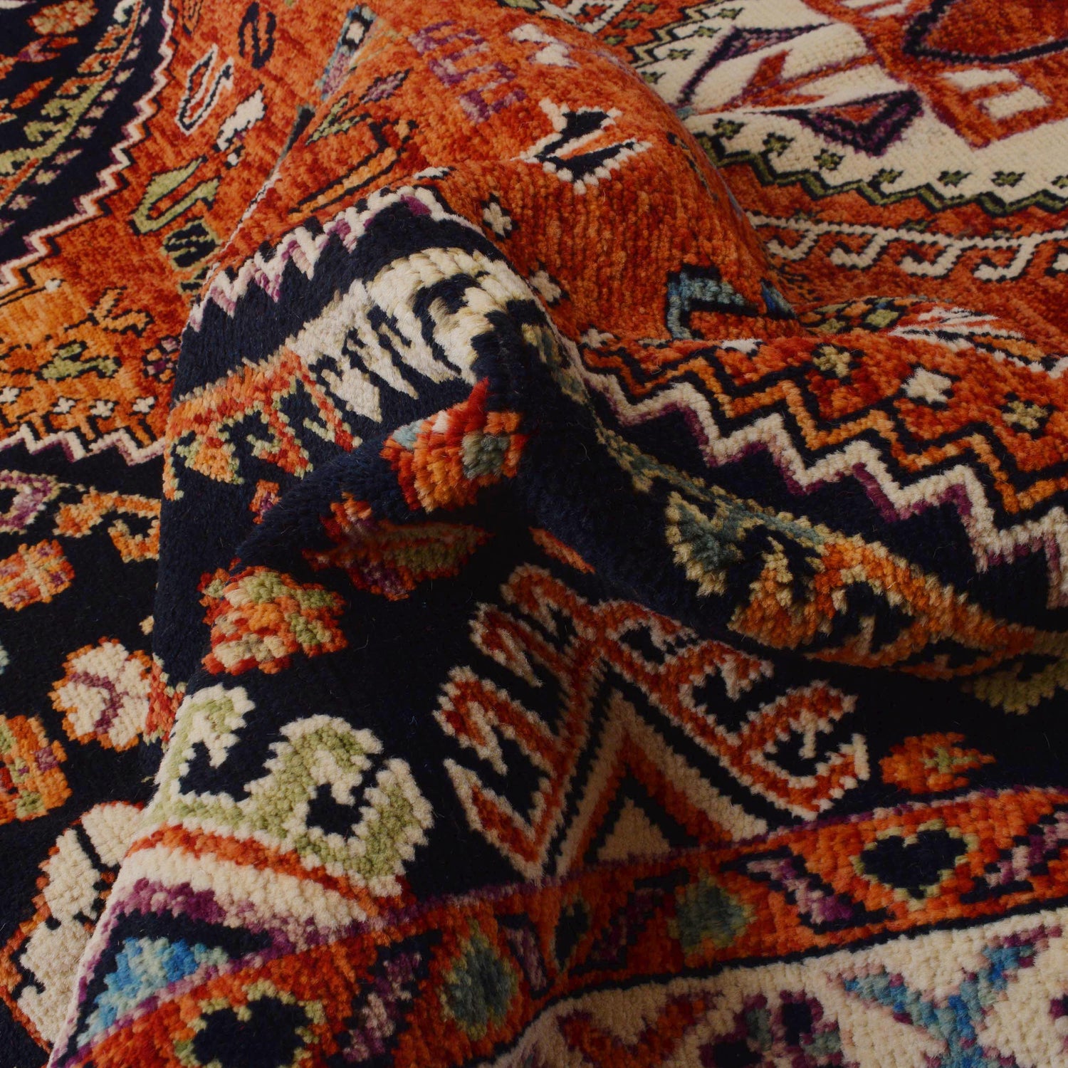 Shirazi Hand Knotted Carpet 6' 8" x 9' 9" ft / 203 x 297 cm - No. G36510