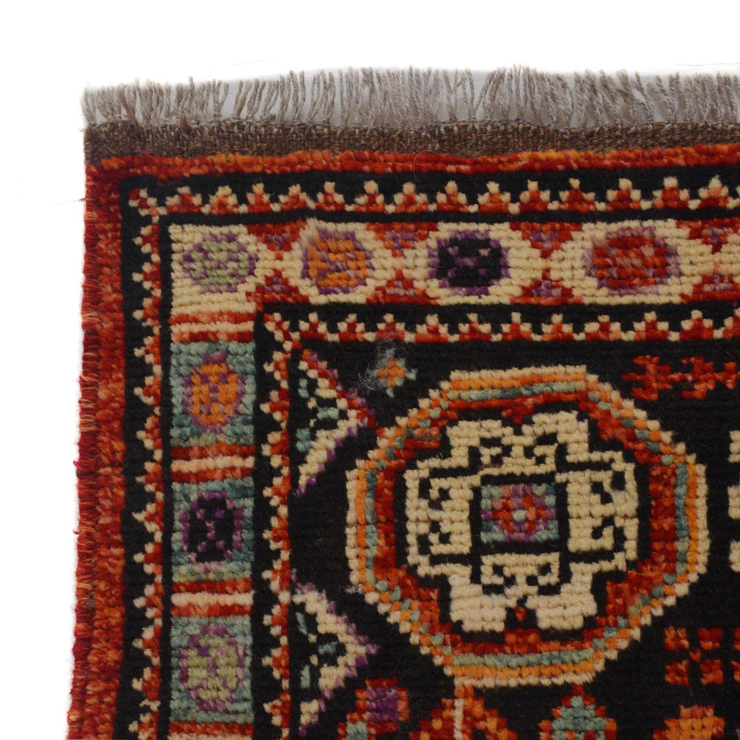 Rich Red Color Shiraz Carpet 3' 5" x 4' 9" ft / 103 x 144 cm - No. P36257