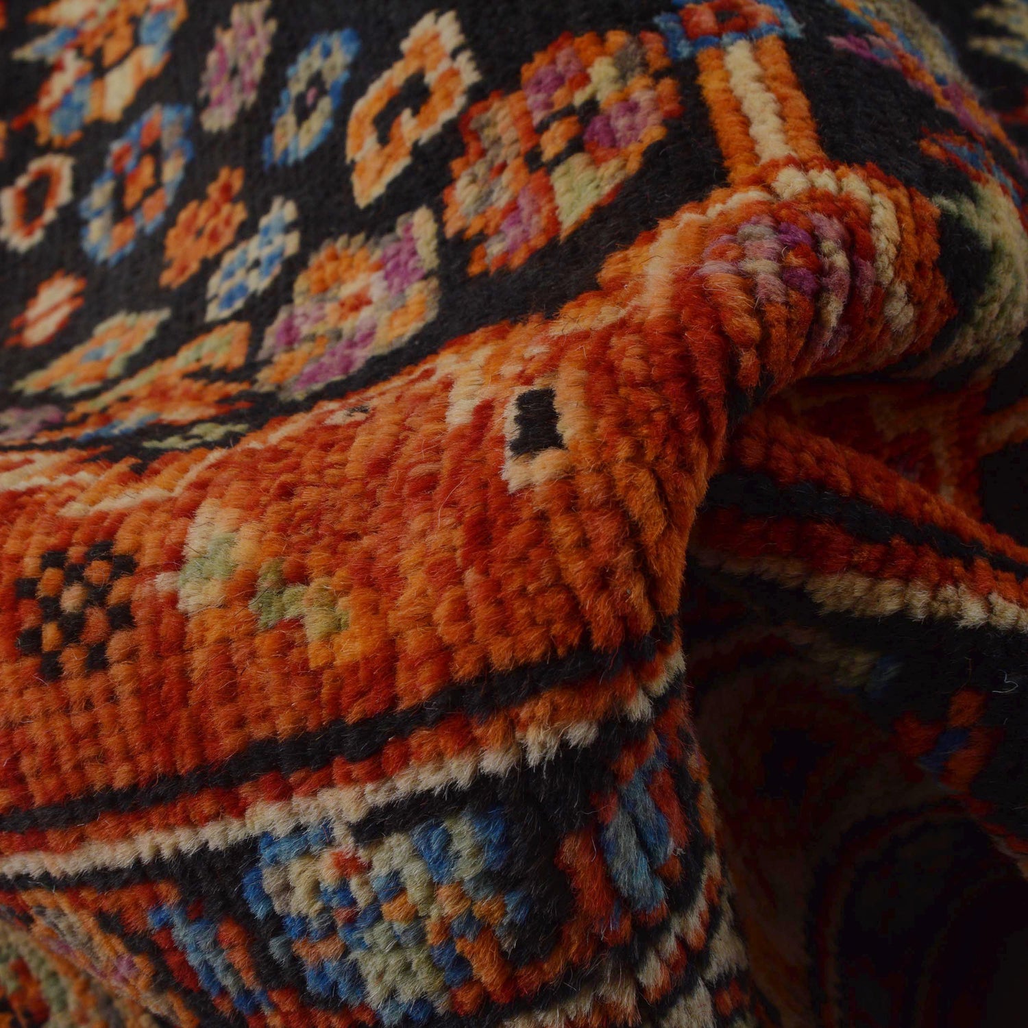 Handmade Sherazi Area Rug 5' 5" x 7' 9" ft / 166 x 236 cm - No. P36358