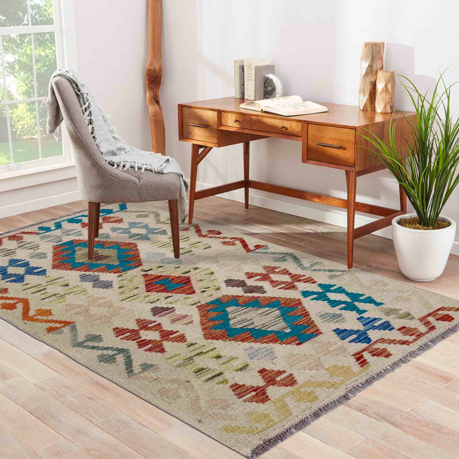 Hand Woven Wool Kelim 2' 5" x 4' 3" ft / 74 x 129 cm - No. R37958