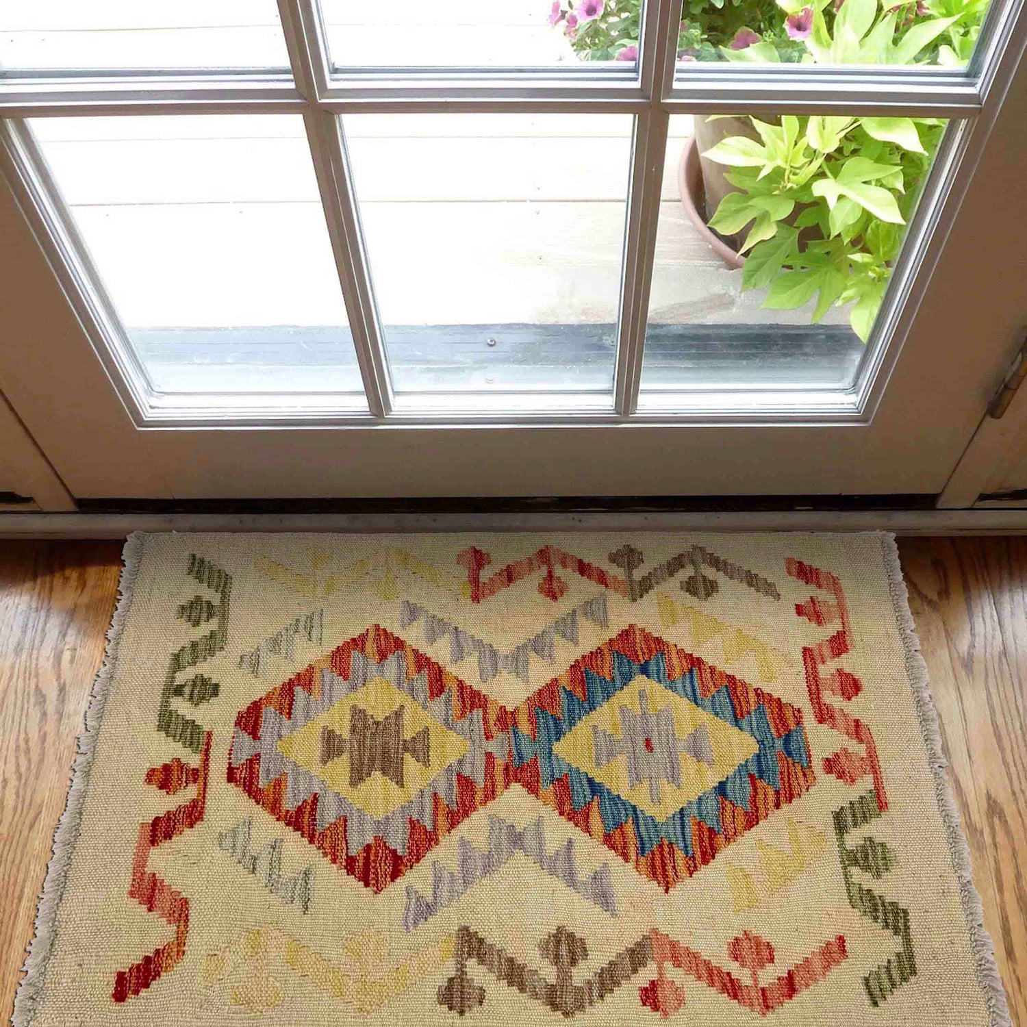 Hand Woven Wool Kelim 1' 10" x 2' 6" ft / 55 x 76 cm - No. R38010