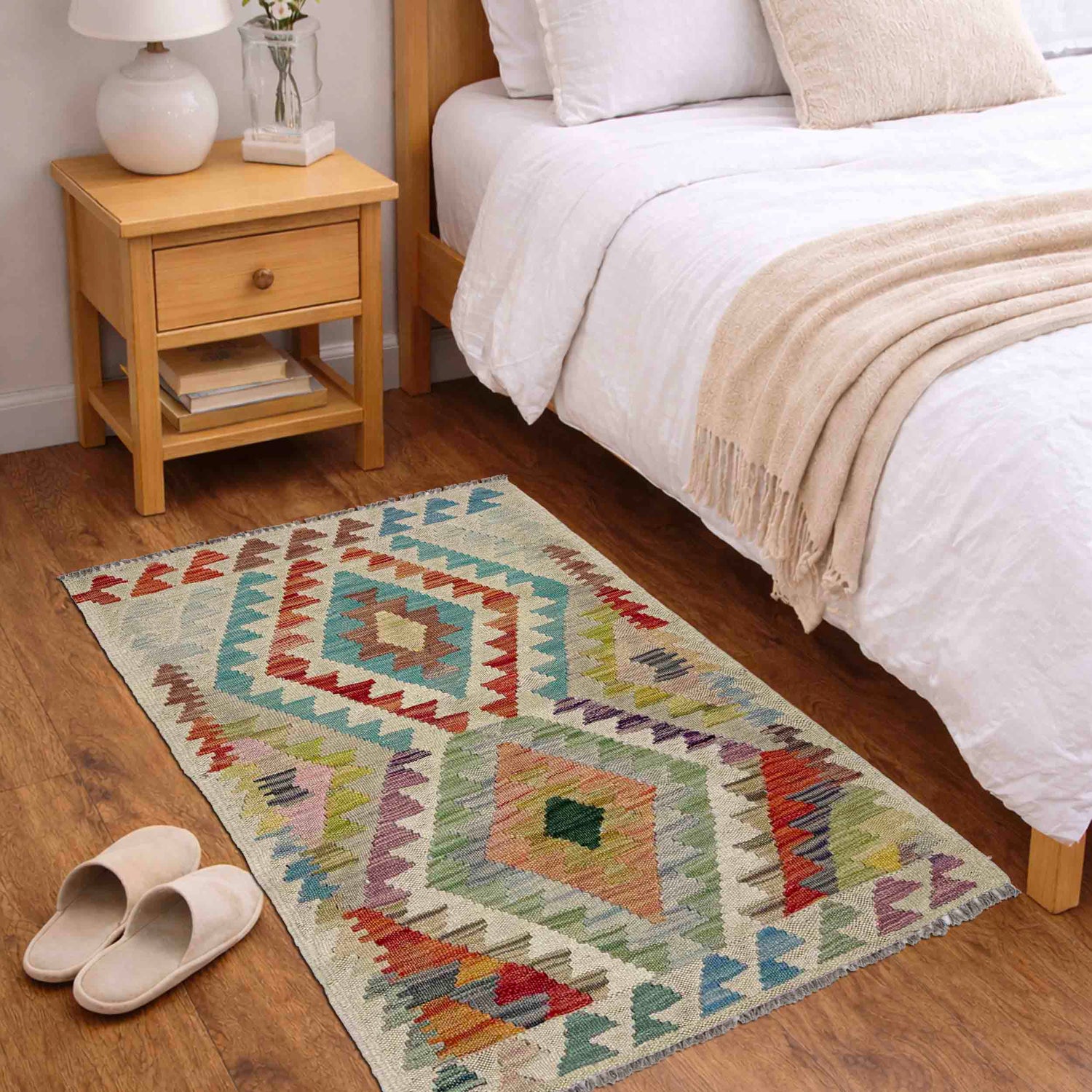 Hand Knotted Flatweave Kilim 2' 0" x 3' 6" ft / 62 x 106 cm - No. R38357