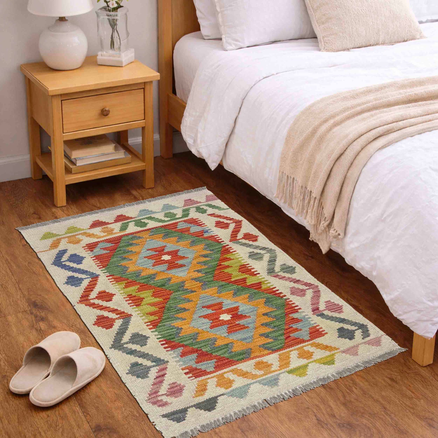 Handmade Turkish Design Wool Kilim 2' 0" x 3' 5" ft / 61 x 104 cm - No. R38394
