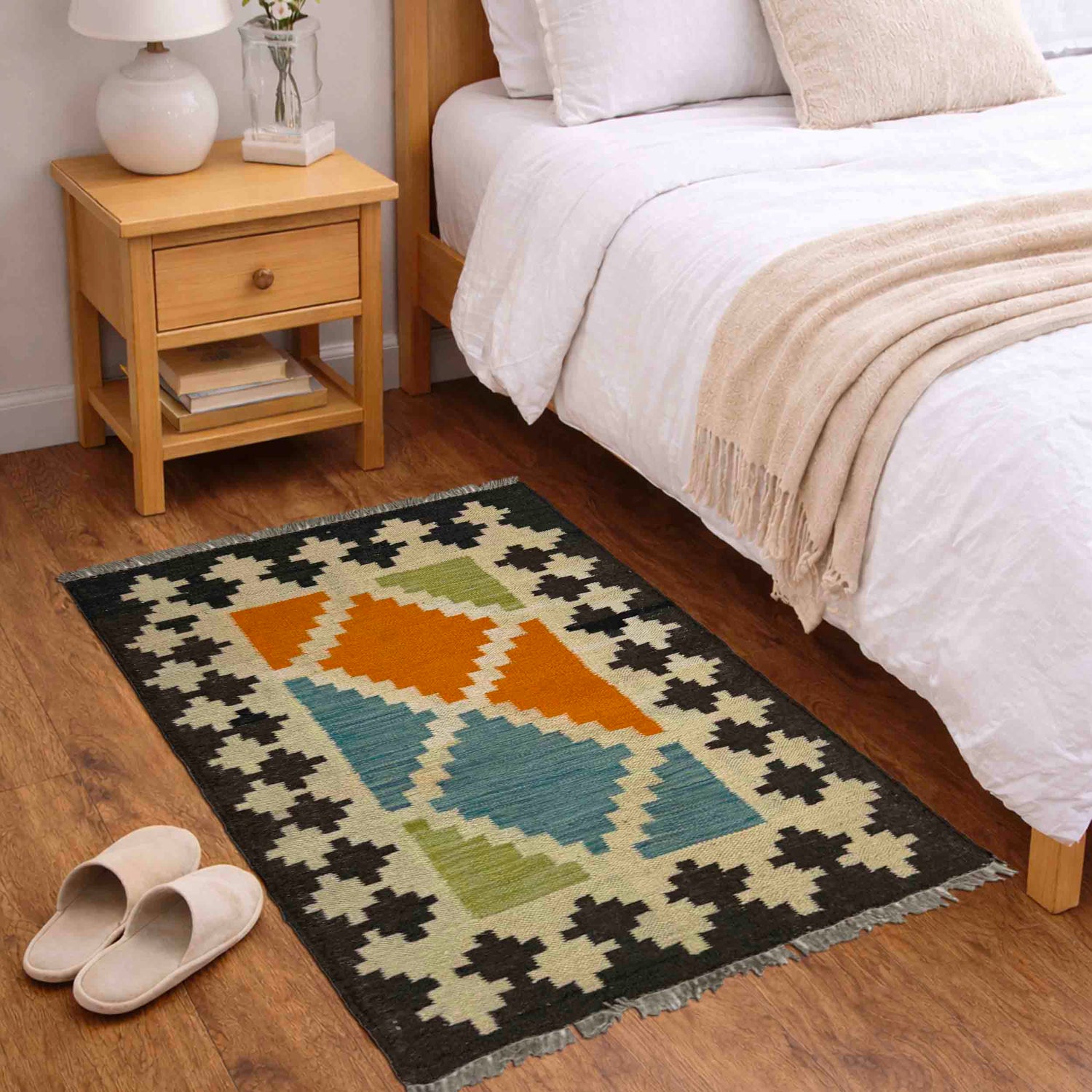 Handmade Vegetable Kilim 2' 2" x 2' 9" ft / 66 x 83 cm - No. R38965