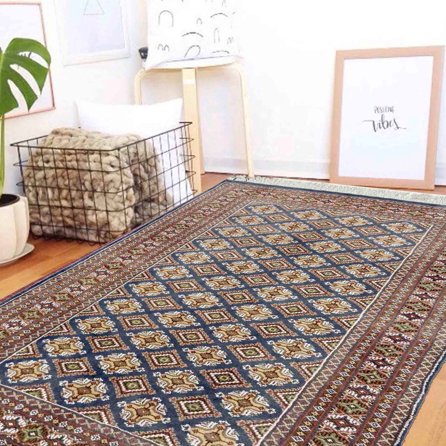 Jaldar Pakistani Rug 4' 0" x 5' 10" ft / 122 x 178 cm - No. W37607