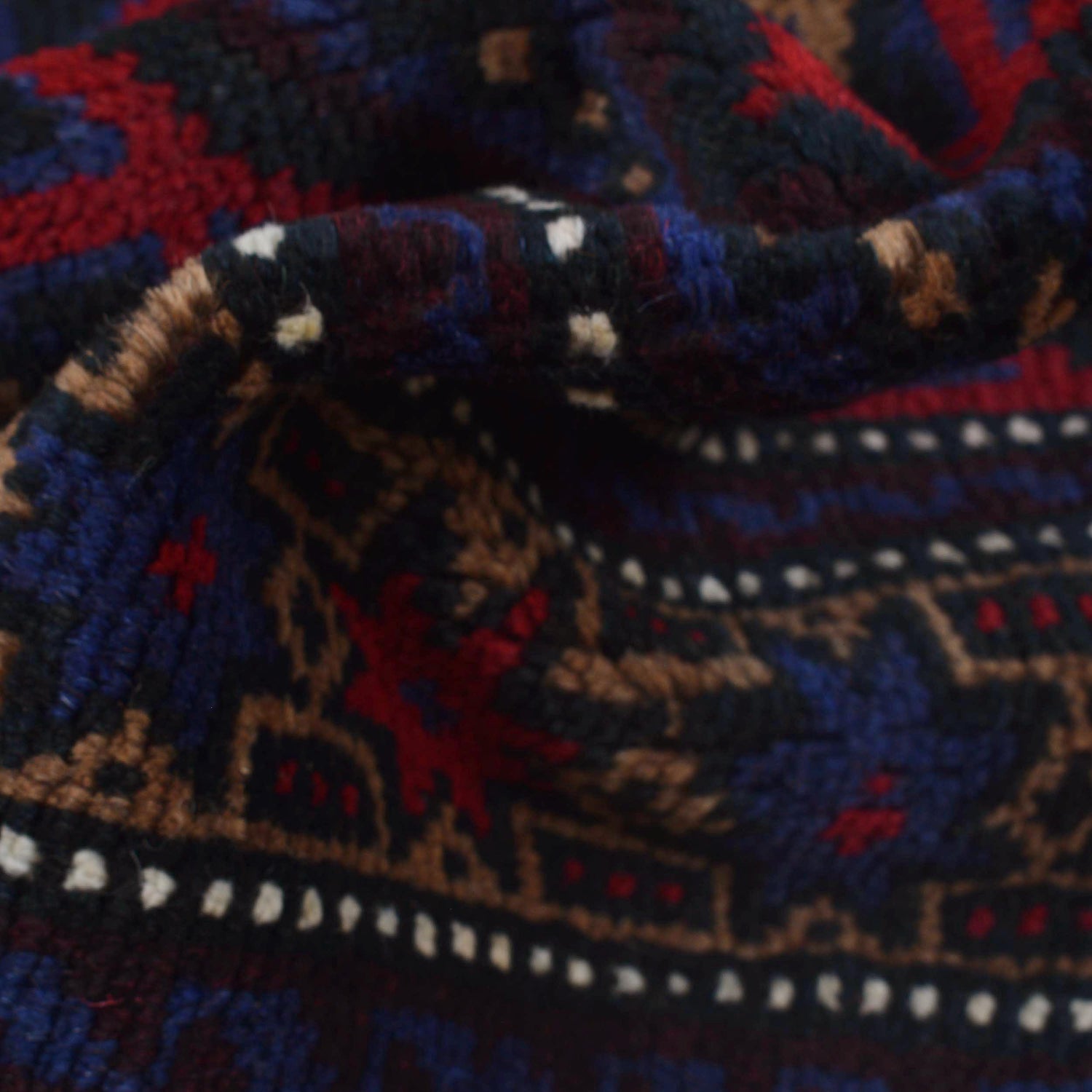 Fine Quality Prayer Rug 2' 9" x 4' 8" ft / 84 x 143 cm - B18437