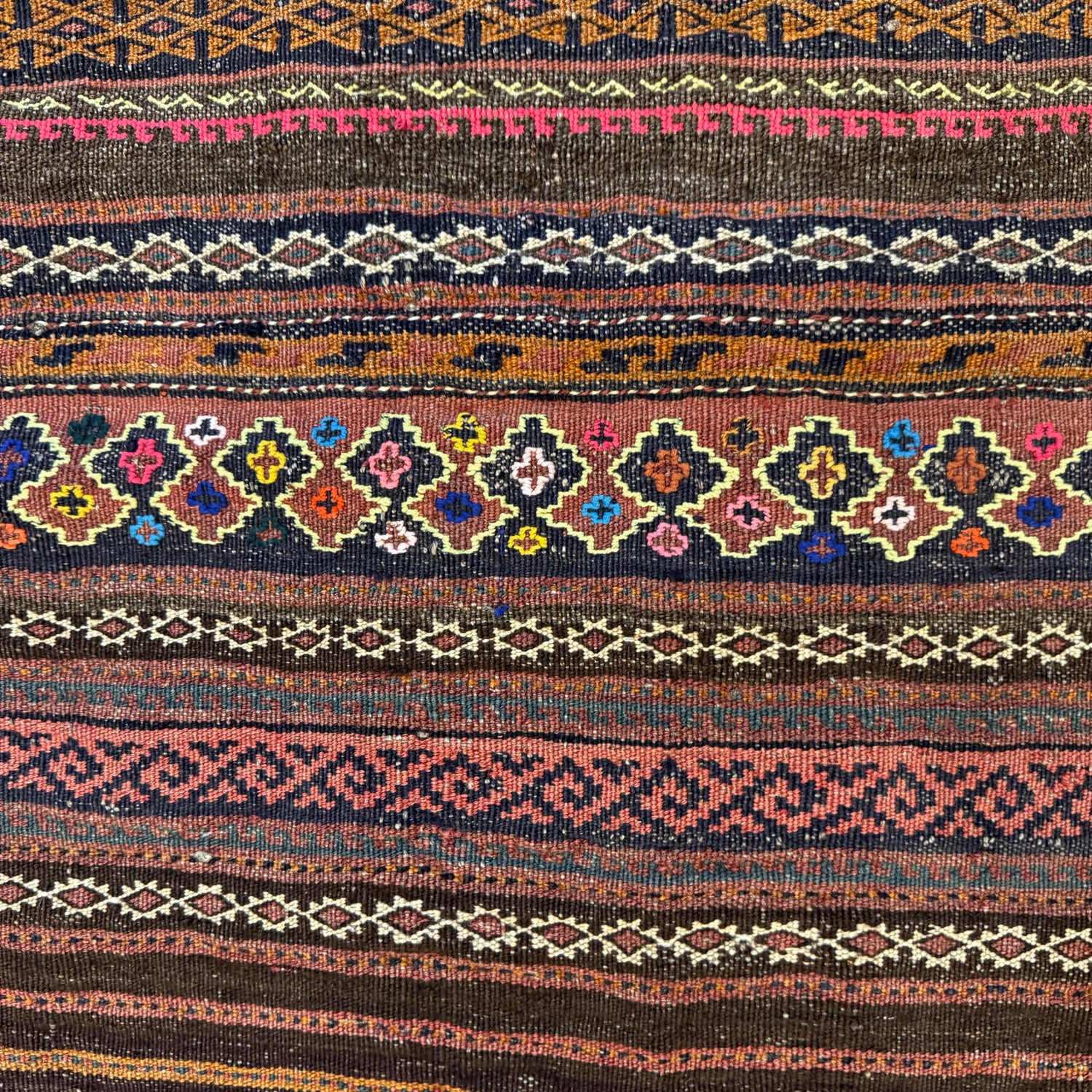 Traditional Flat Weave Kilim 4' 0" x 6' 5" ft / 122 x 196 cm - No. B20386