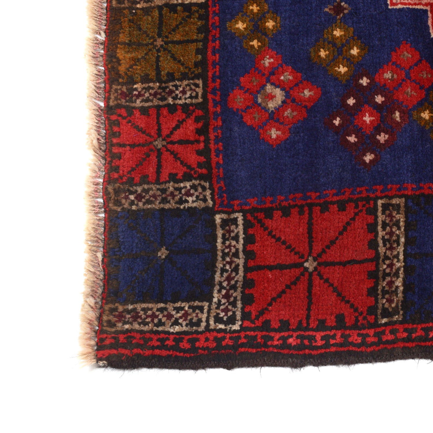 Tribal Baloch Rug 3' 8" x 5' 4" ft / 111 x 163 cm - No. B20434