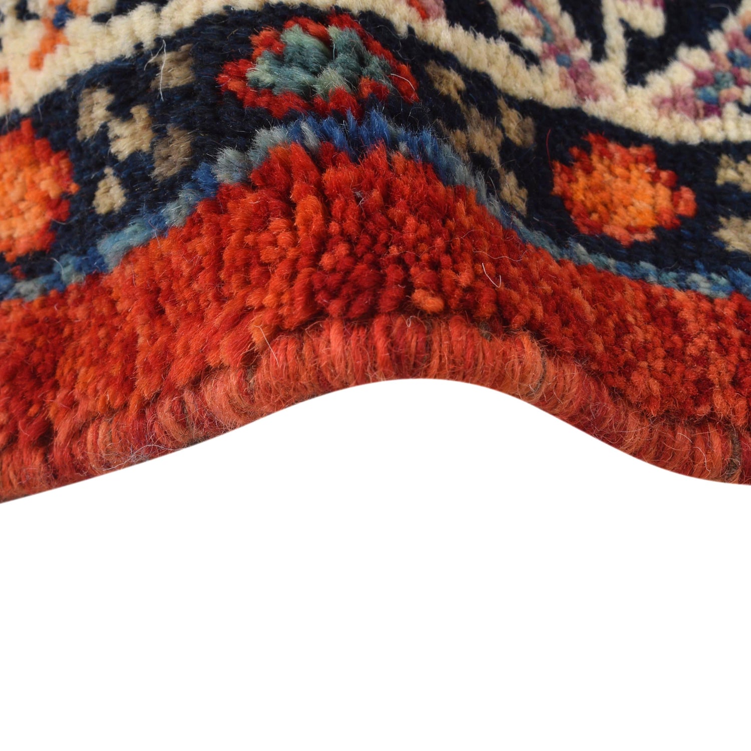 Persian Shirazi Design Carpet 5' 7" x 7' 7" ft / 169 x 230 cm - No. B29780