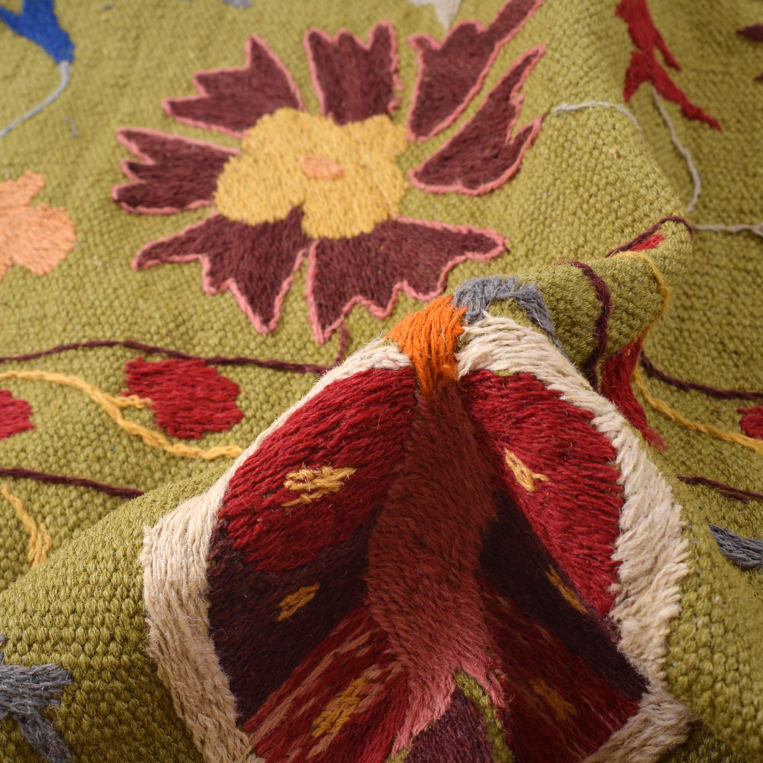 Hand Made Embroidery Kilim 4' 11" x 6' 8" ft / 149 x 204 cm - No. B32081