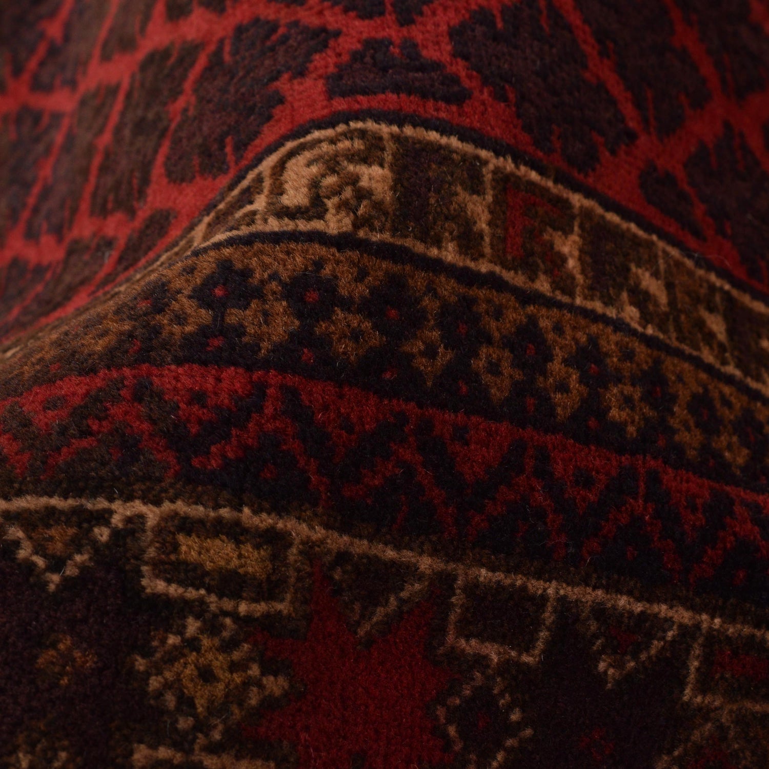 Small Prayer Carpet 2' 10" x 4' 8" ft / 86 x 143 cm - B33059