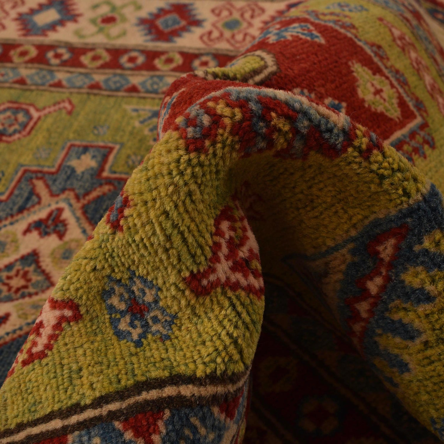 Oriental Kazak Rug 3' 5" x 4' 8" ft / 103 x 143 cm - No. B34667