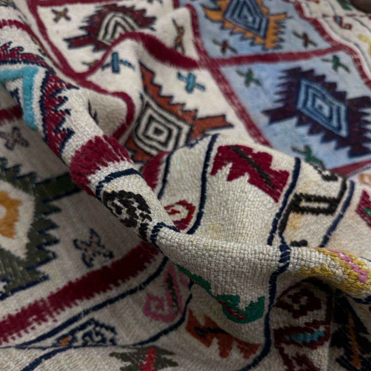 Handmade Soumak Kelim 4' 5" x 6' 1" ft / 135 x 185 cm - No. B36527