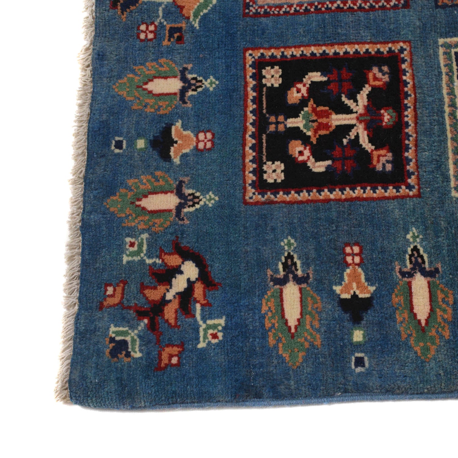 Oriental Kazak Rug 4' 0" x 5' 8" ft / 123 x 173 cm - No. G22647