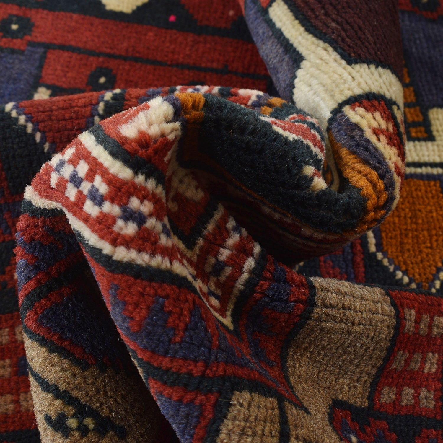 Handmade Picture Area Rug 2' 9" x 4' 6" ft / 83 x 138 cm - No. G22883