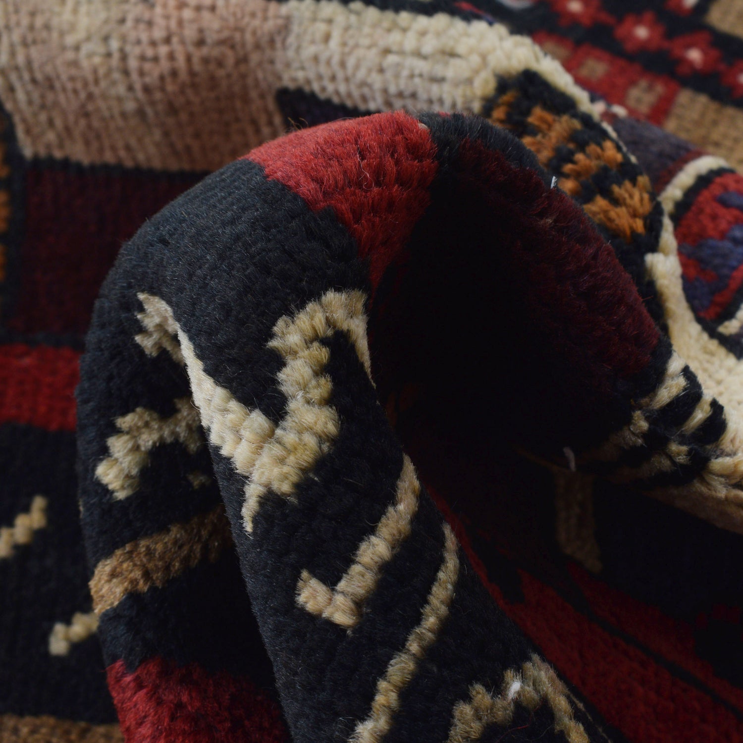 Handmade Picture Area Rug 2' 11" x 4' 6" ft / 90 x 138 cm - No. G22889