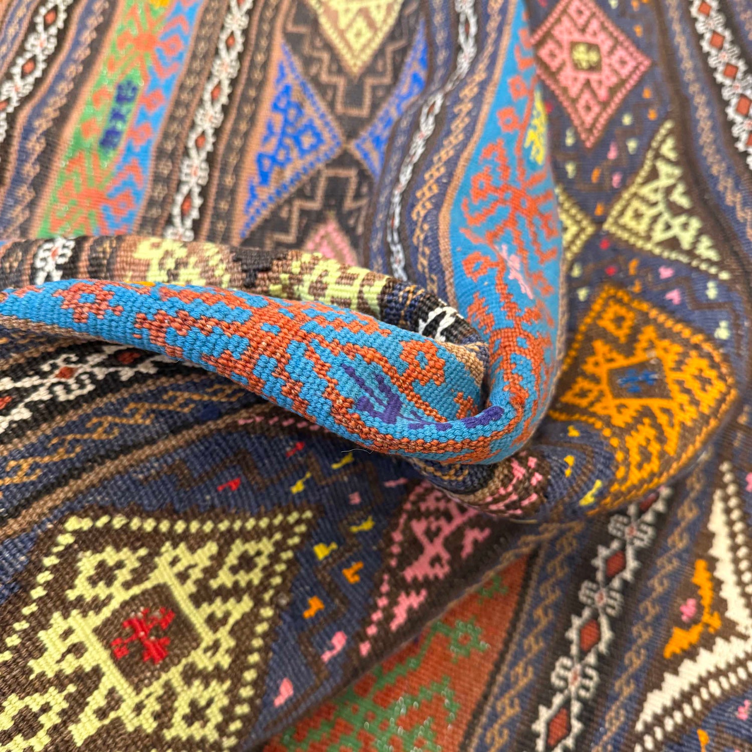 Hand Knotted Laghari Kilim 4' 6" x 6' 2" ft / 138 x 187 cm - No. G23631