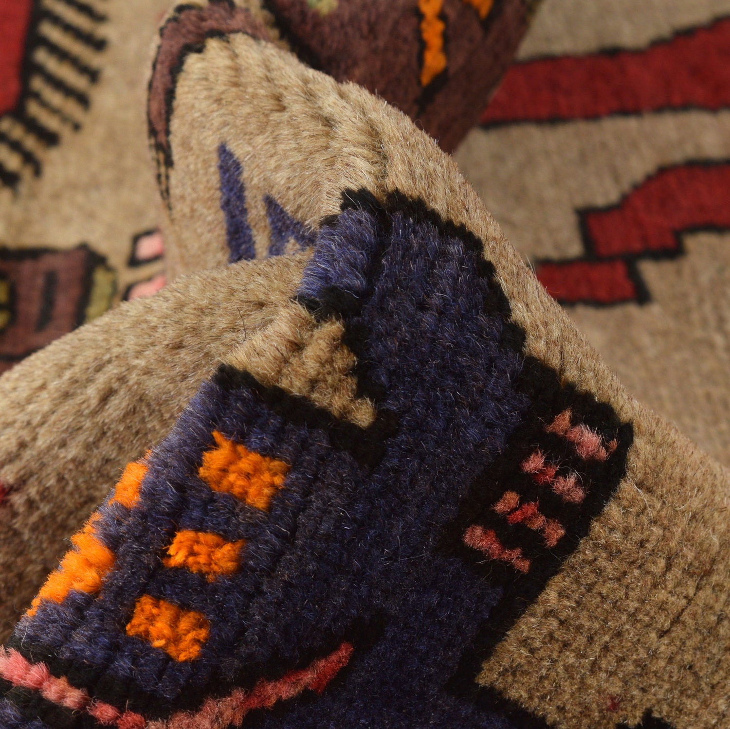 Hand Made Animal Pictoral Area Carpet 2' 10" x 4' 8" ft / 87 x 143 cm - No. G23652