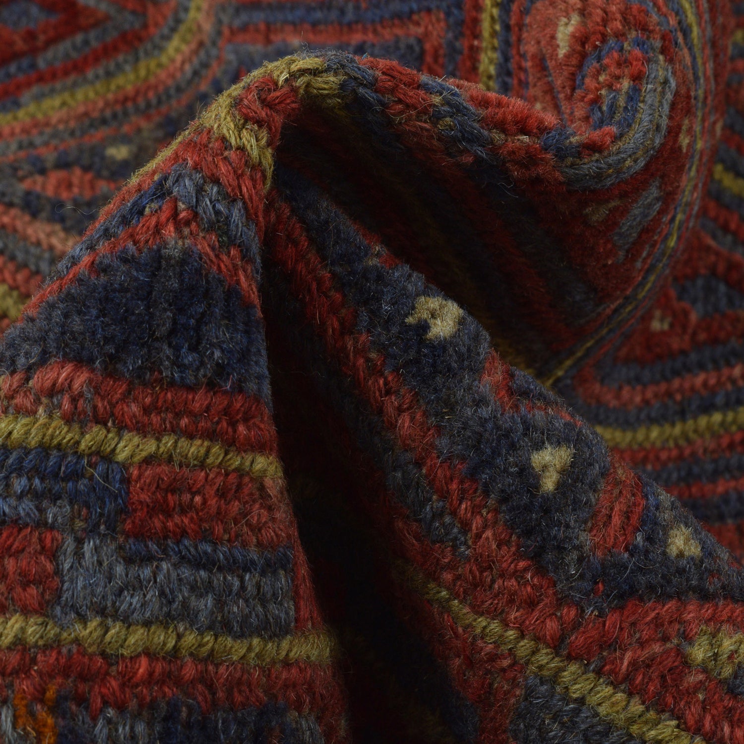 Red Mashwani Area Rug 3' 11" x 4' 0" ft / 120 x 123 cm - No. G23672