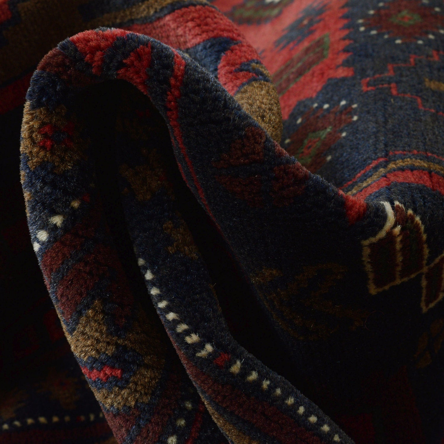 Handmade Baluchi Rug 4' 4" x 6' 8" ft / 131 x 203 cm - No. G23682