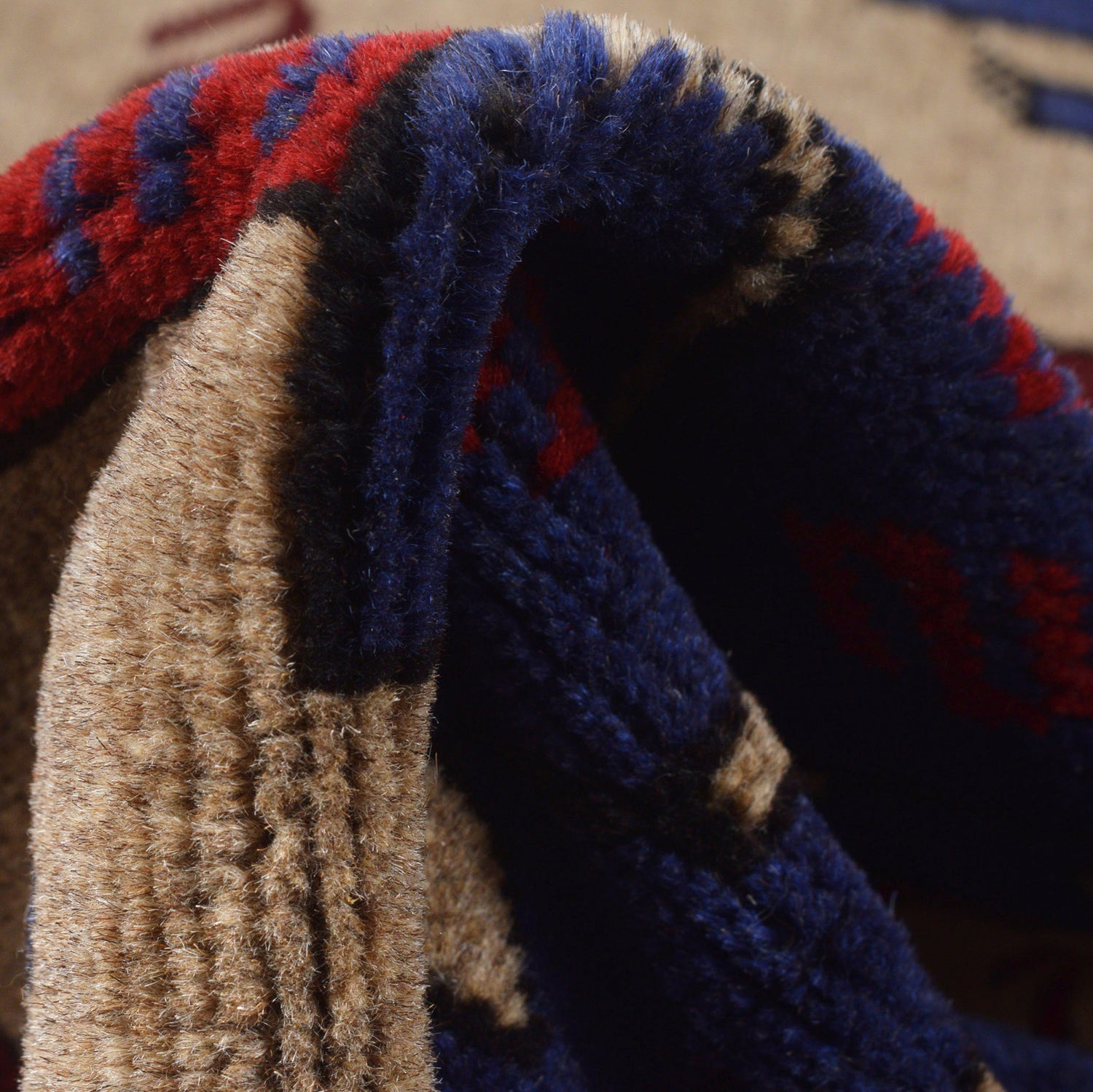 Hand Made Animal Pictorial Area Carpet 4' 6" x 6' 0" ft / 138 x 184 cm - No. G23726