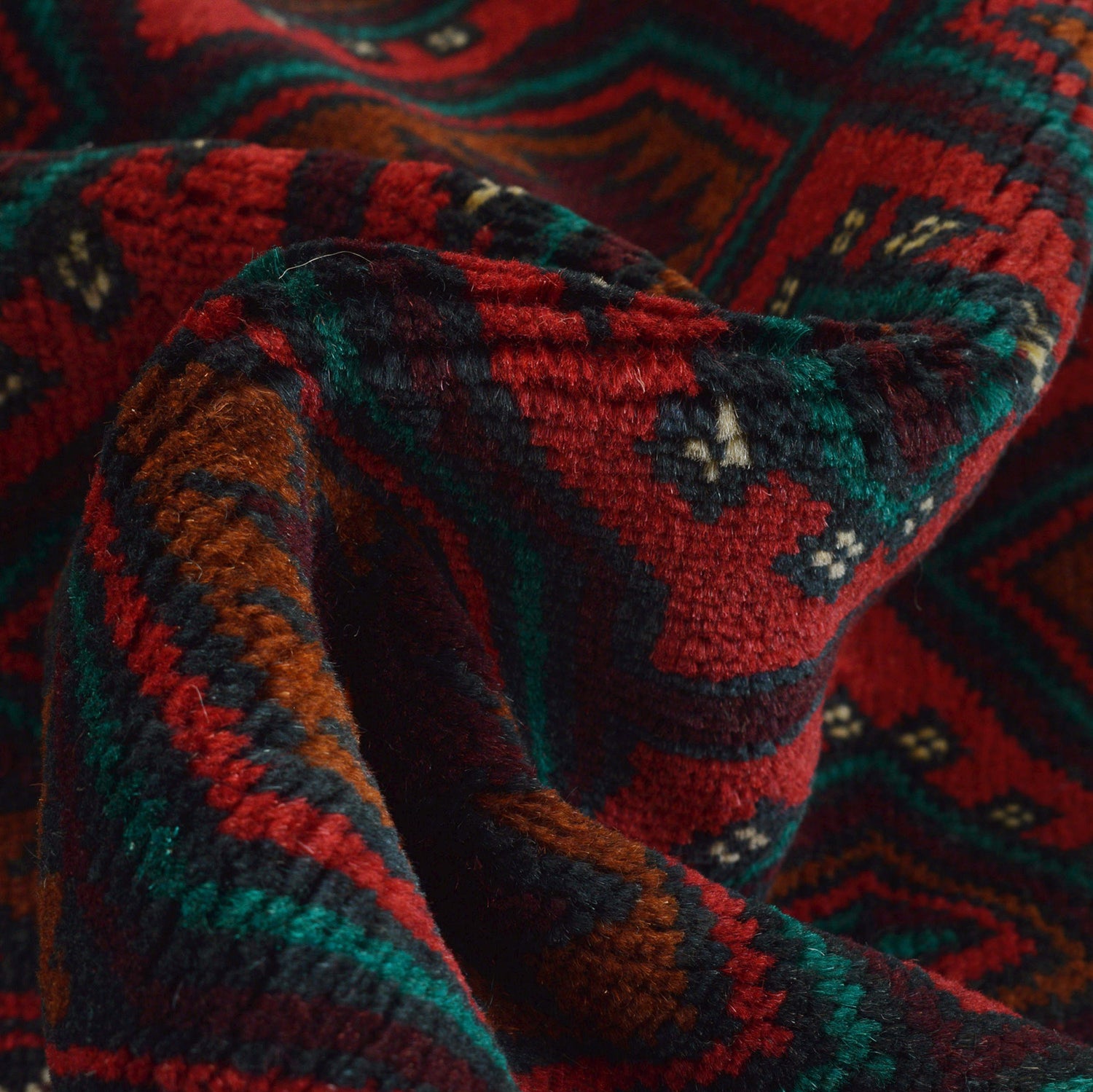 Traditional Baloch Rug 3' 10" x 6' 0" ft / 117 x 183 cm - No. G23786