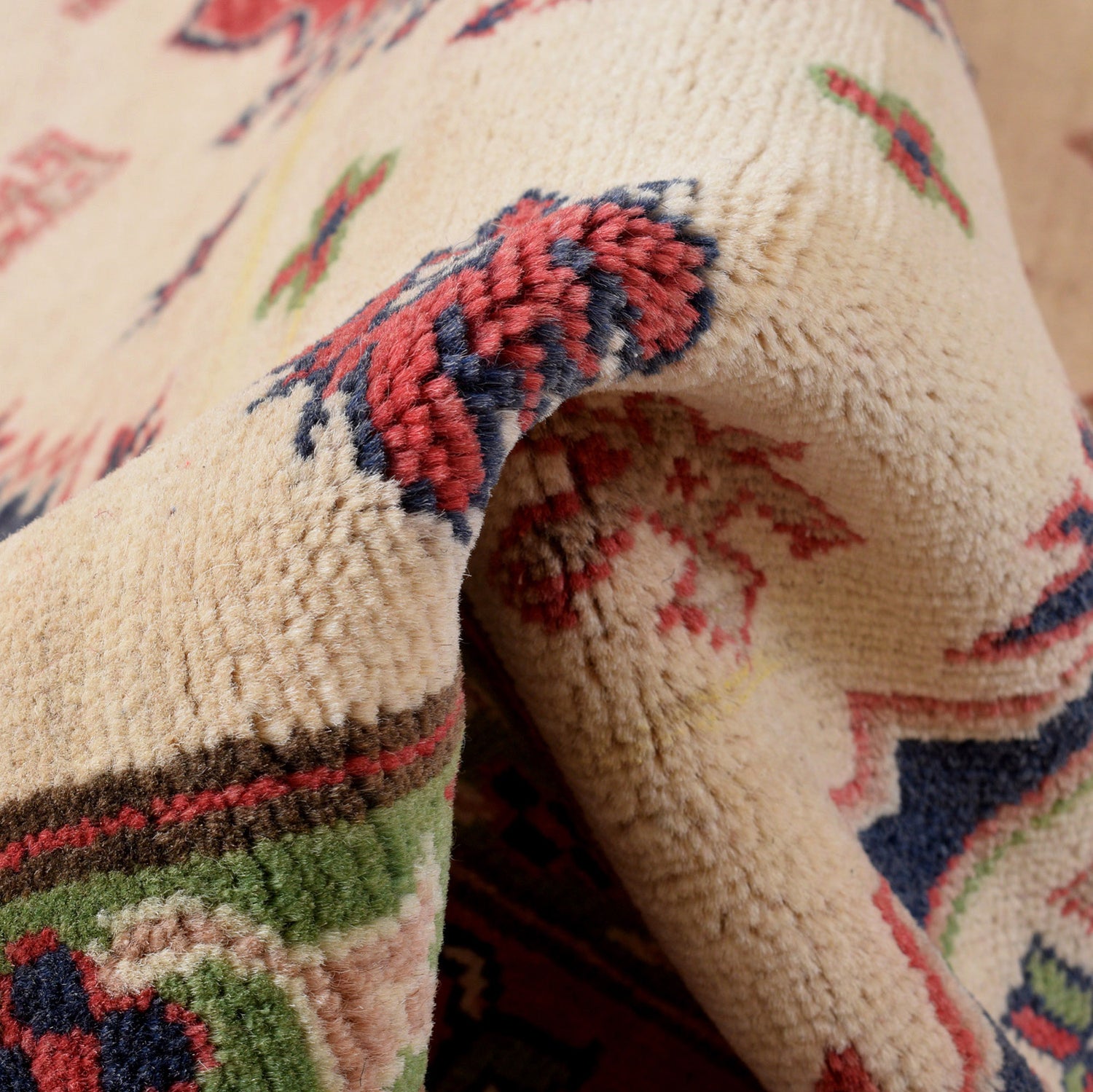 Ivory Color Kazak Rug 5' 0" x 6' 5" ft / 153 x 196 cm - No. G24275