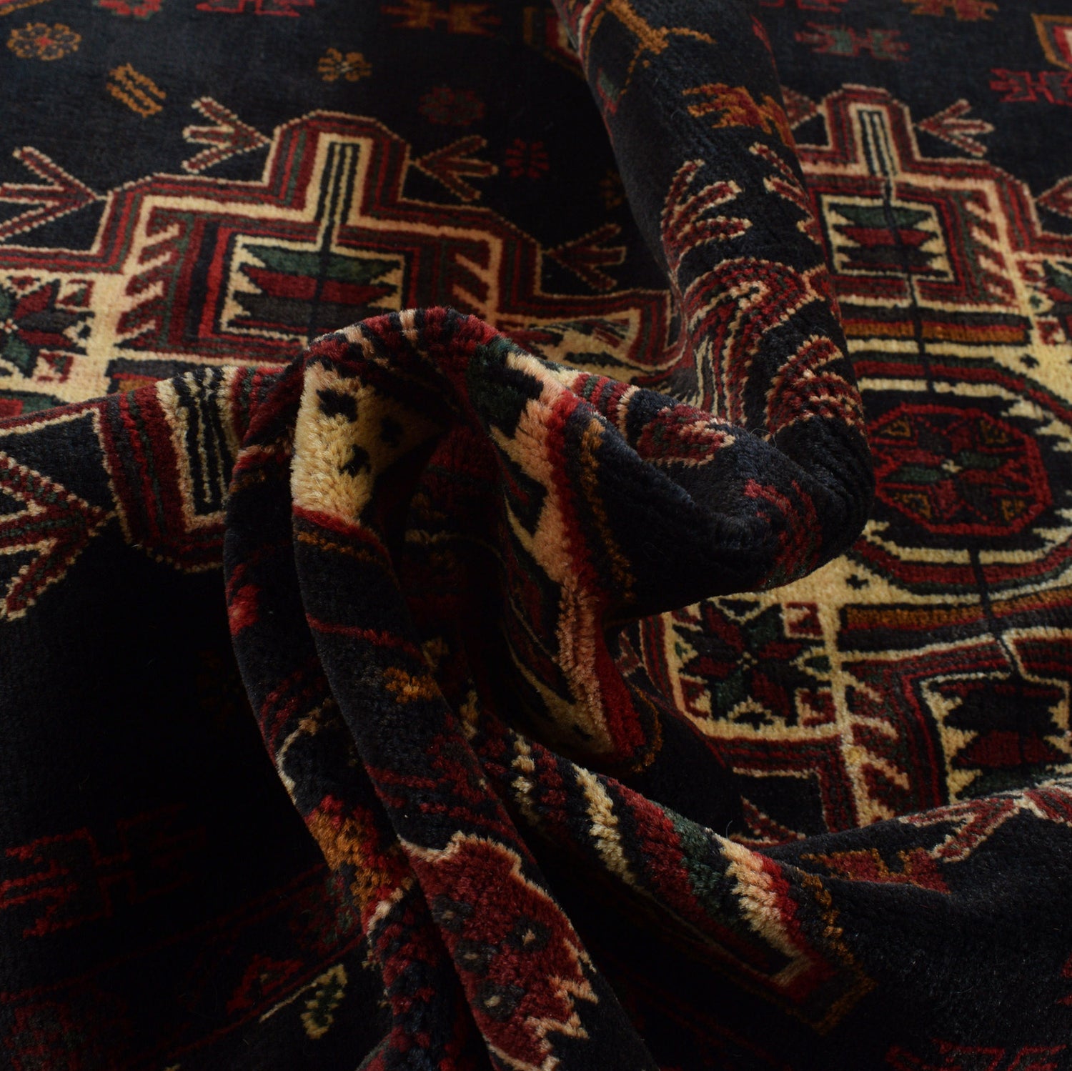 Hand Knotted Baluchi Rug 3' 11" x 5' 3" ft / 120 x 161 cm - No. G24894