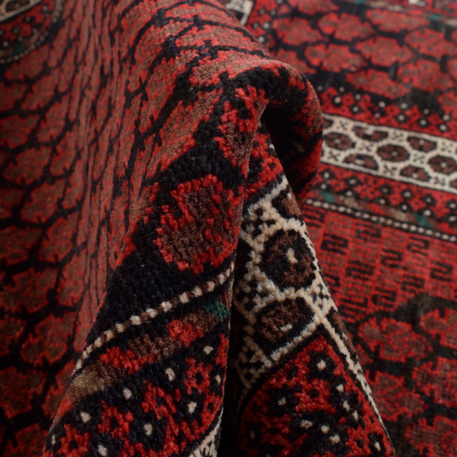 Fine Quality Prayer Rug 2' 10" x 4' 4" ft / 87 x 132 cm - No. G24900