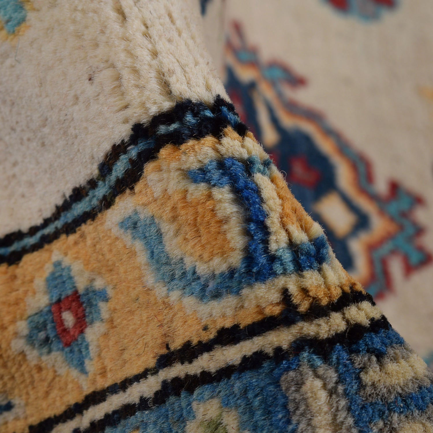 Hand Knotted Kazak Oriental Rug 6' 9" x 10' 5" ft / 207 x 318 cm - No. G25458