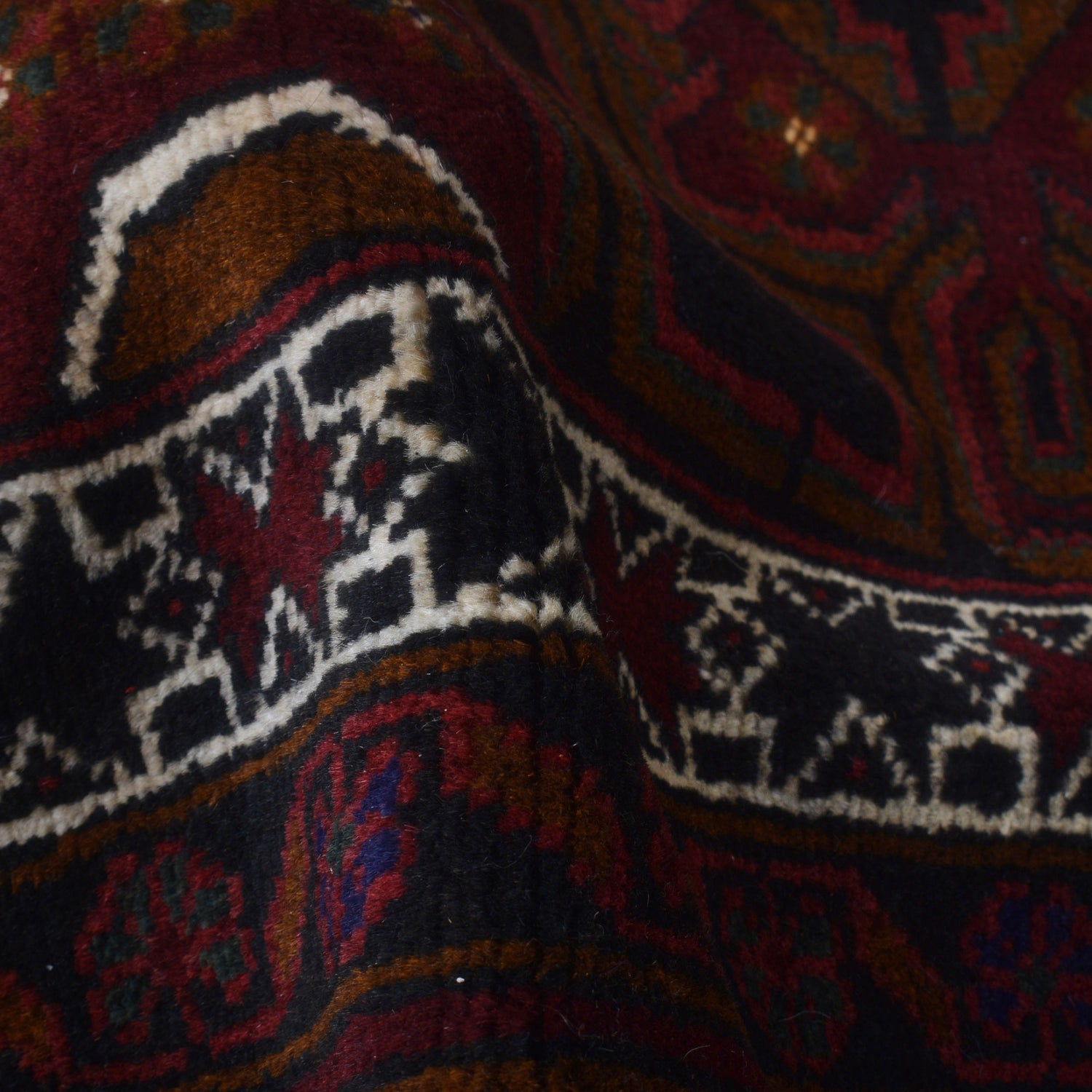 Small Prayer Carpet 2' 11" x 4' 9" ft / 88 x 146 cm - G27053