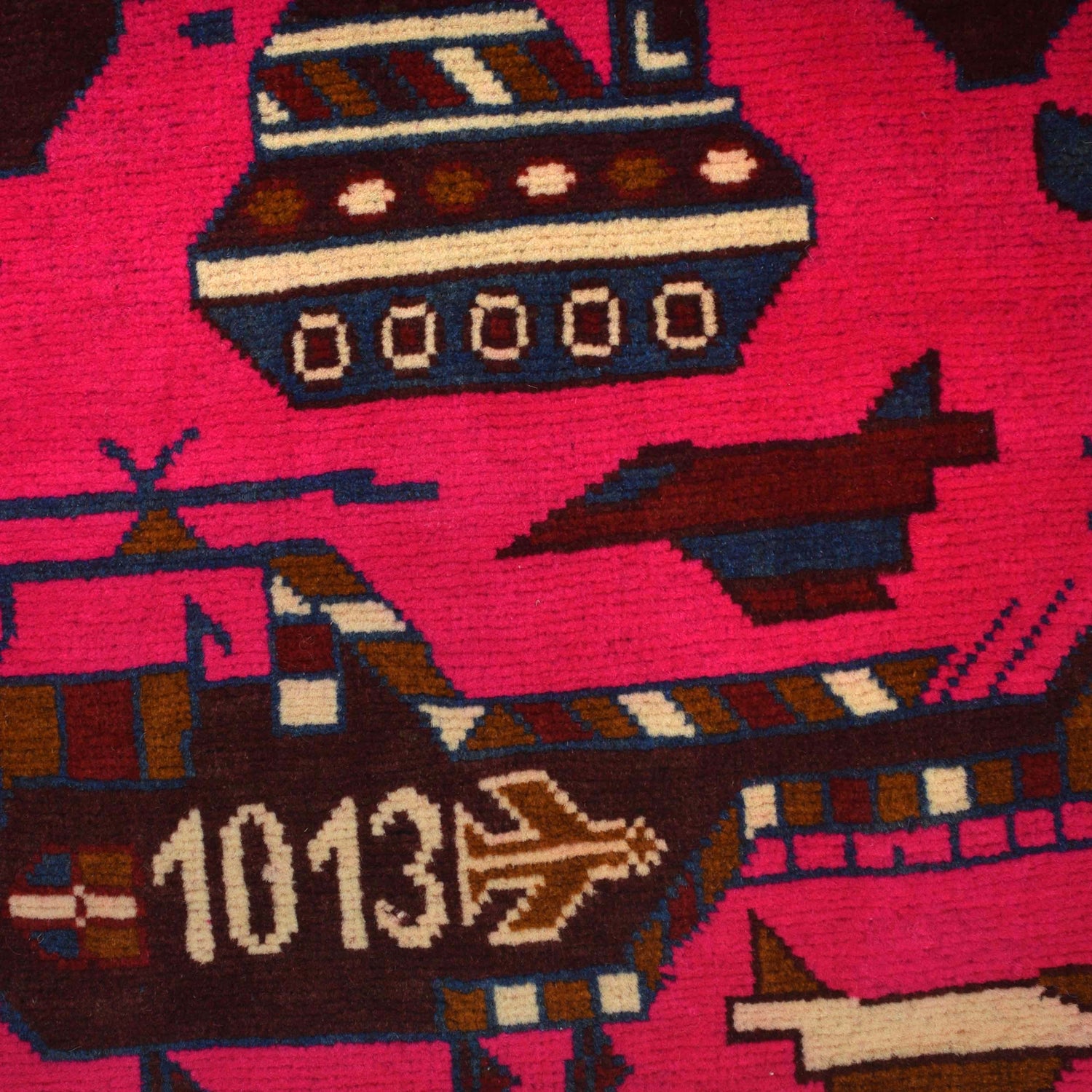 Authentic Afghan War Area Rug 2' 7" x 4' 0" ft / 80 x 121 cm - No. G28092