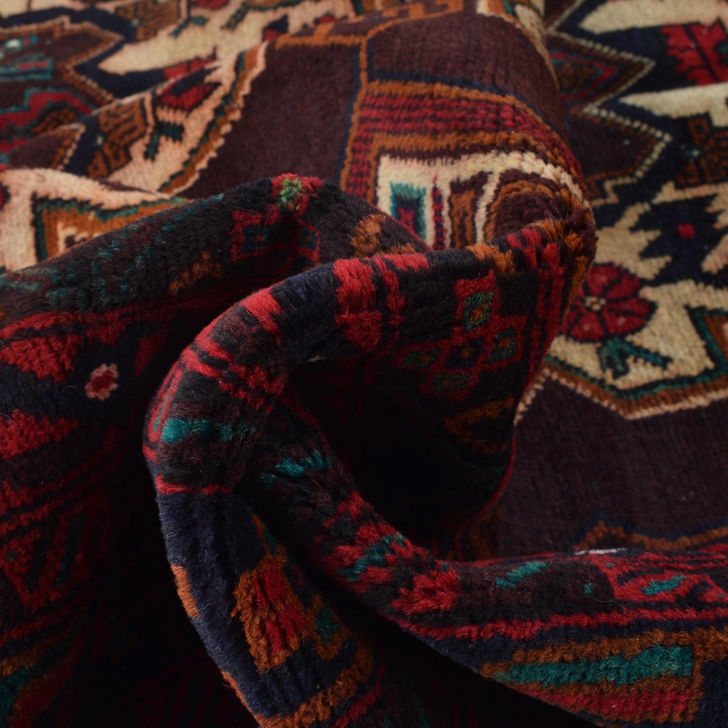 Traditional Baloch Rug 4' 5" x 8' 7" ft / 135 x 262 cm - No. G29172