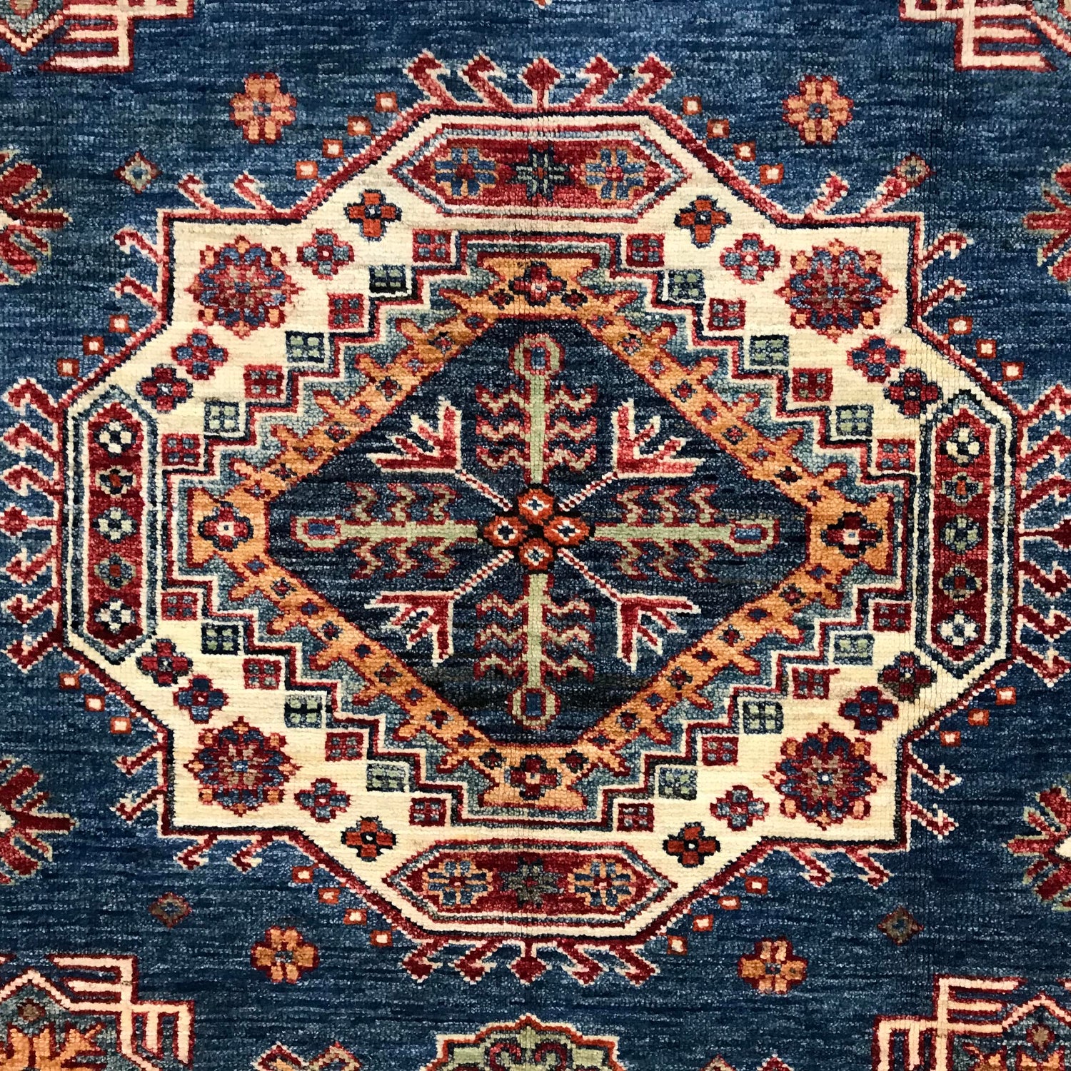 High-Quality Kazak Area Rug 5' 5" x 7' 9" ft / 164 x 237 cm - No. G31205