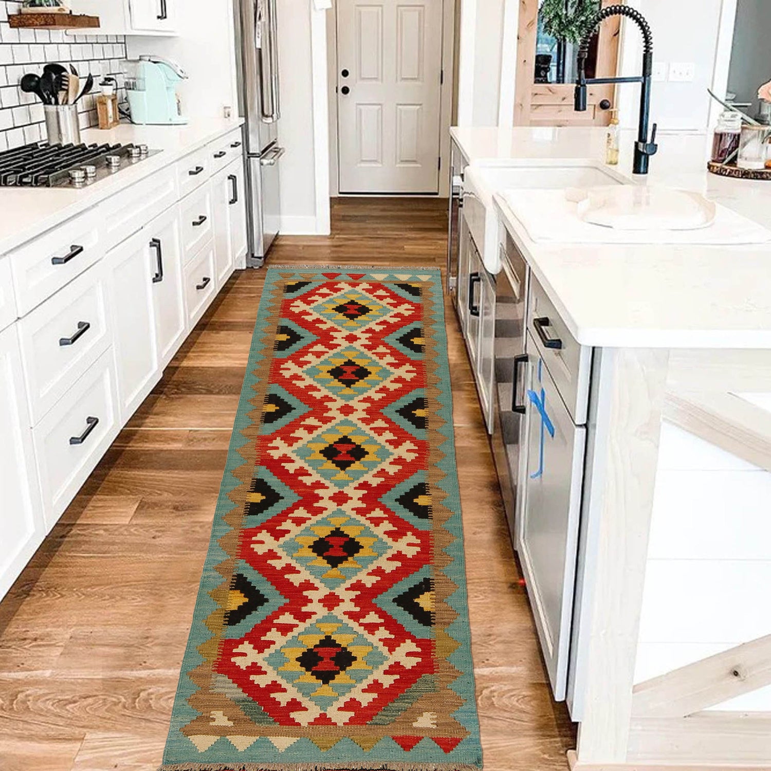 Short Kilim Runner 2' 2"x 6' 7" ft / 66 x 201 cm - No. G31277