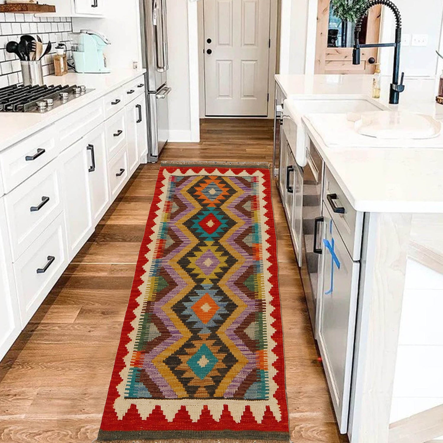 Short Kilim Runner 1' 9" x 4' 4" ft / 53 x 133 cm - No. G31346