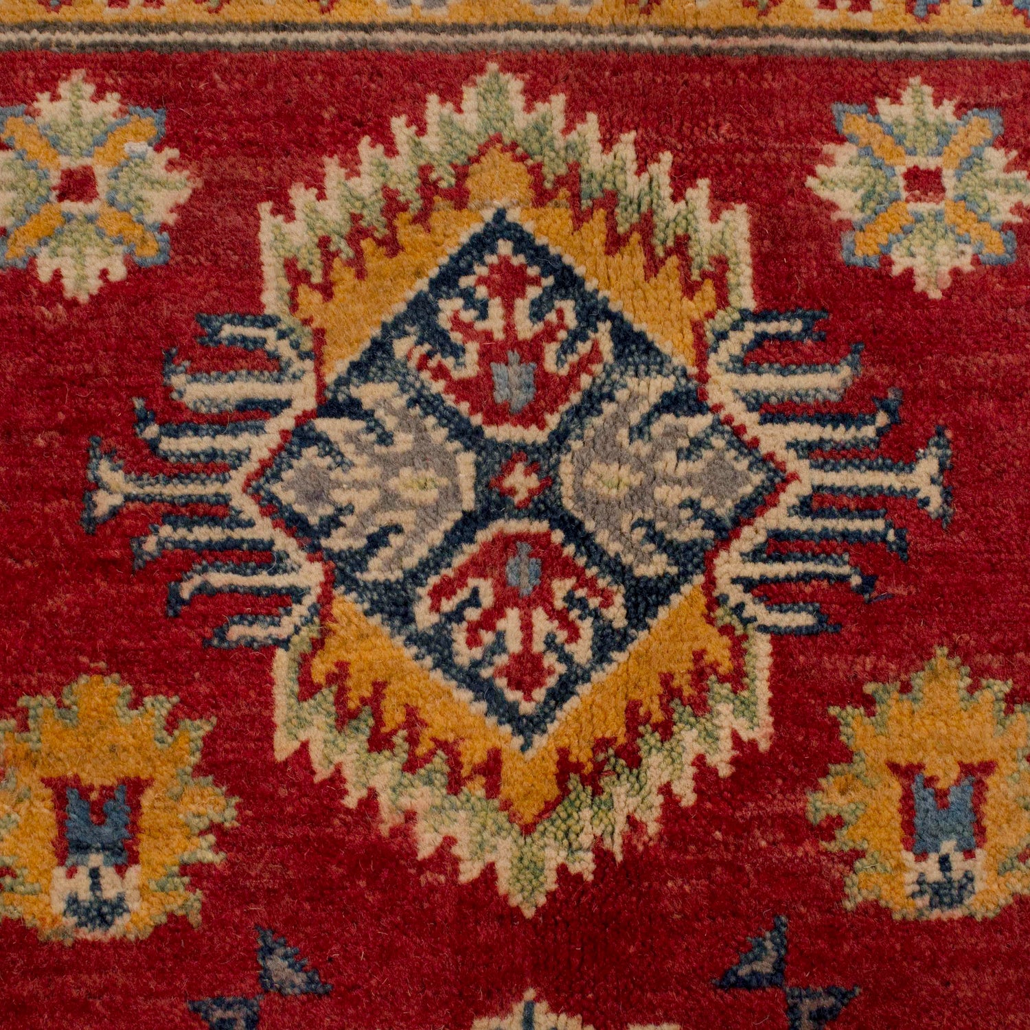 Oriental Kazak Rug 4' 1" x 5' 11" ft / 124 x 180 cm - No. G34000