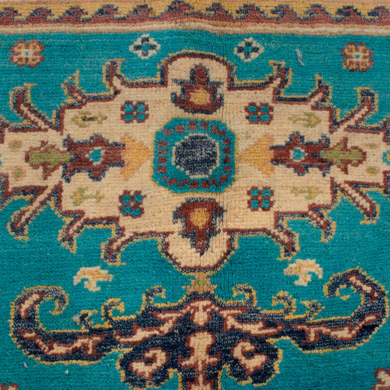 Handmade Kazak Area Rug 4' 0" x 5' 5" ft / 123 x 165 cm - No. G34022
